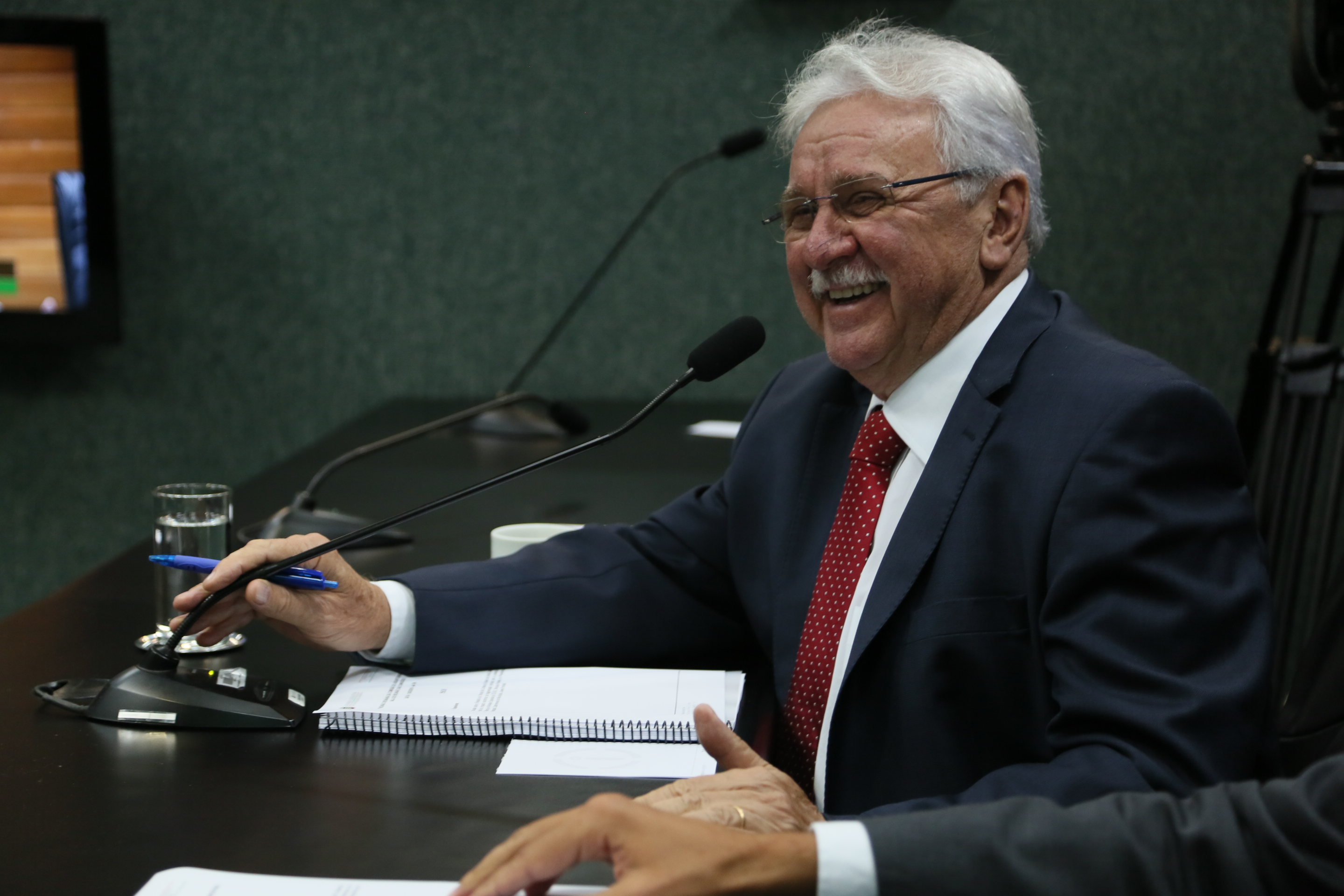 Comissão de Assuntos Municipais.