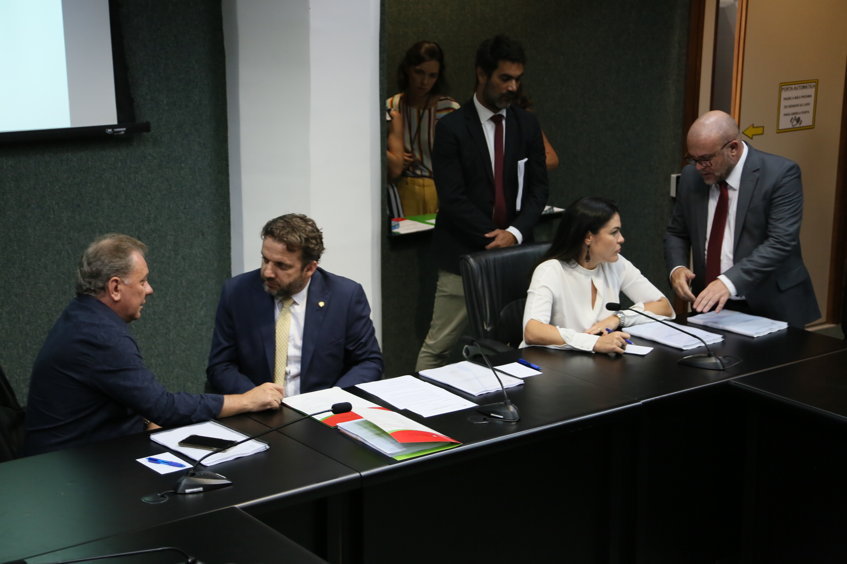 Comissão de Assuntos Municipais.