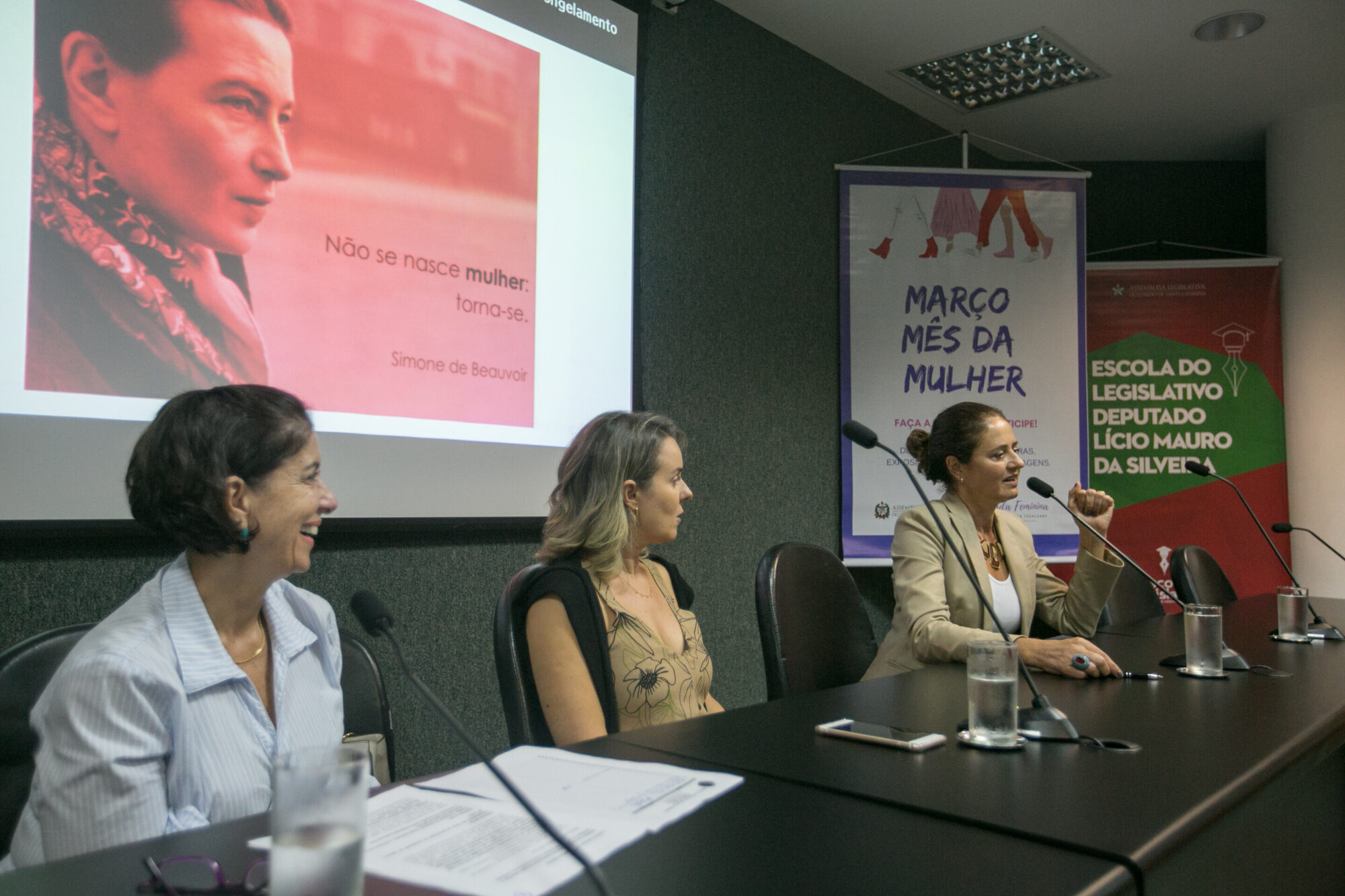 Em palestra, Instituto Aequalis busca a promoção da liderança feminina