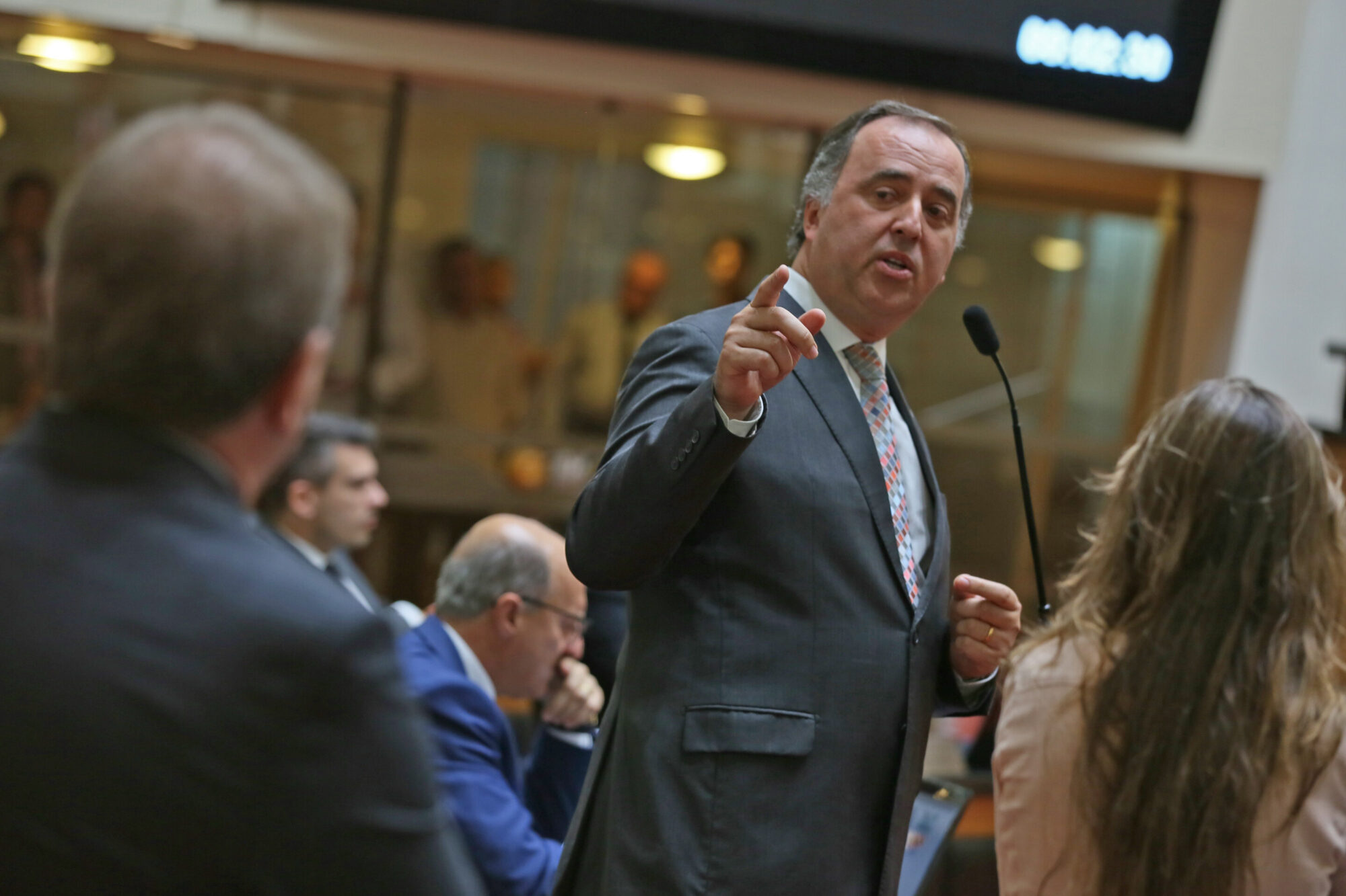 Apreciação de vetos pelos deputados opõe visões técnicas e políticas