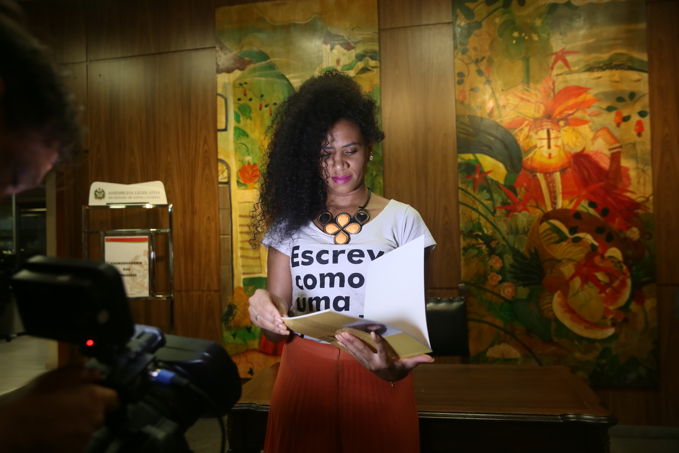 LANÇAMENTO LITERÁRIO - O Mundo de Oyá.