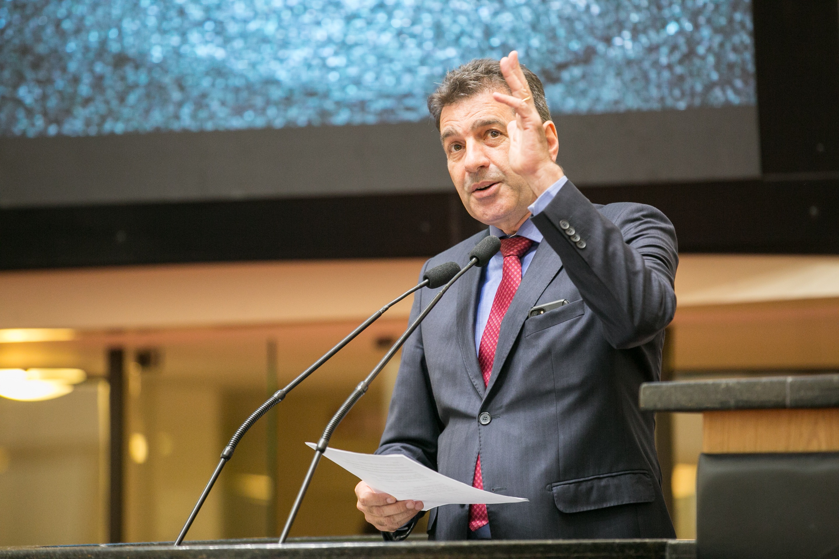 Deputado Valdir Cobalchini (MDB)