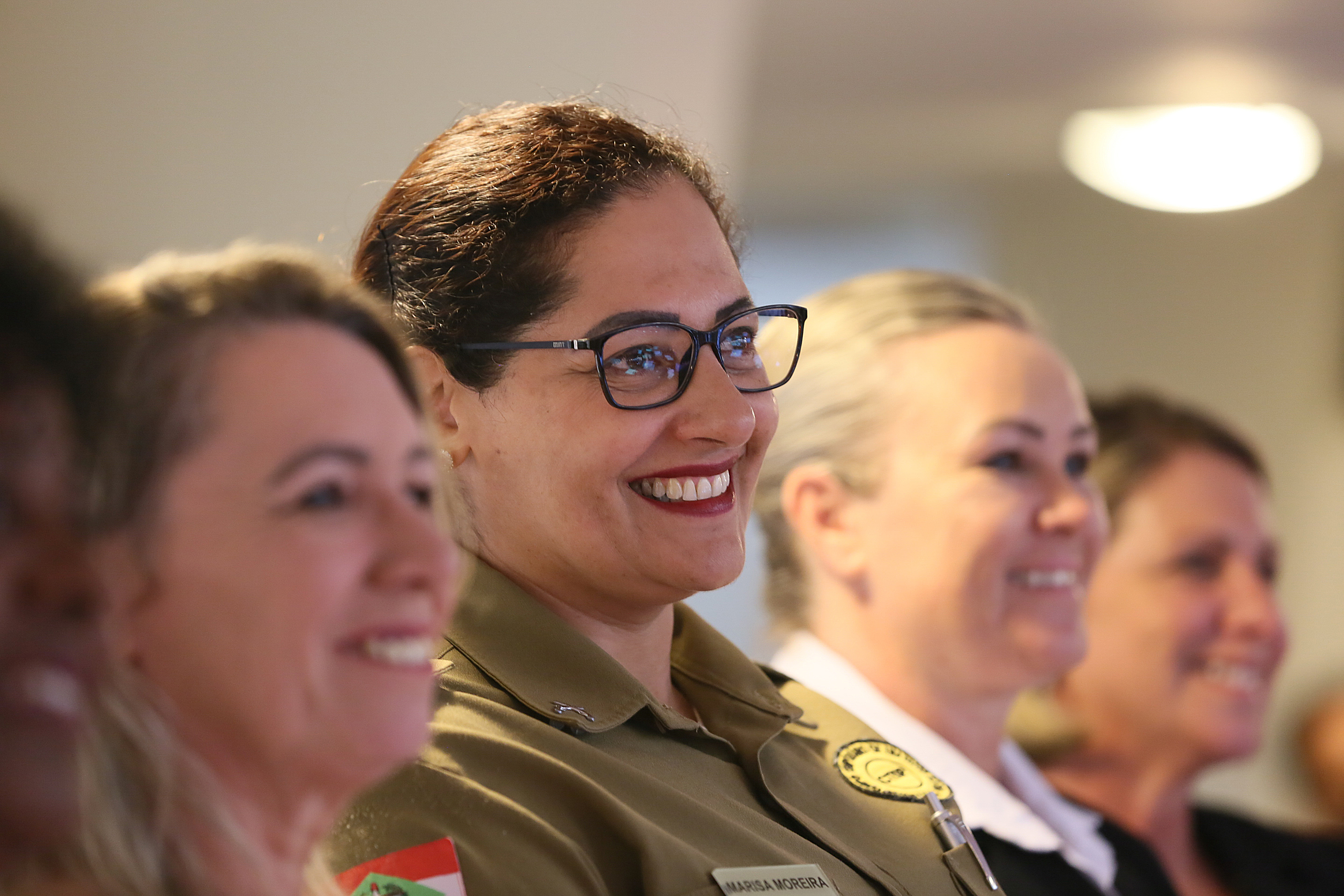 Deputado Jesse Lopes Homenageia as Policiais Militares que Trabalham na Alesc.