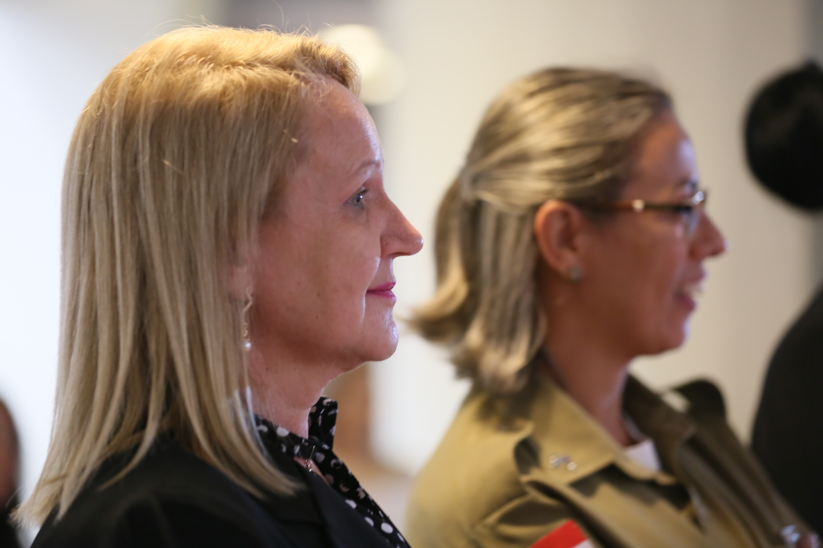 Deputado Jesse Lopes Homenageia as Policiais Militares que Trabalham na Alesc.
