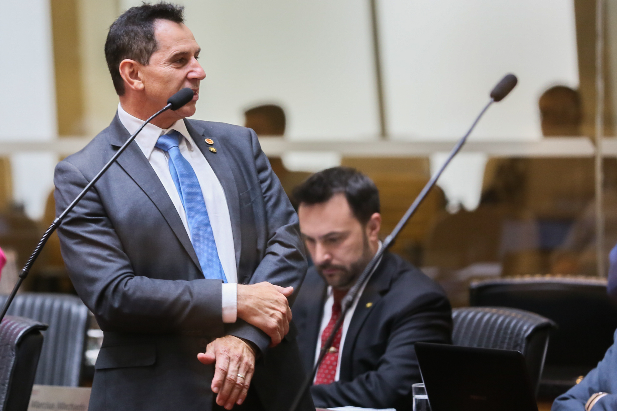 Deputado Jesse Lopes Homenageia as Policiais Militares que Trabalham na Alesc.