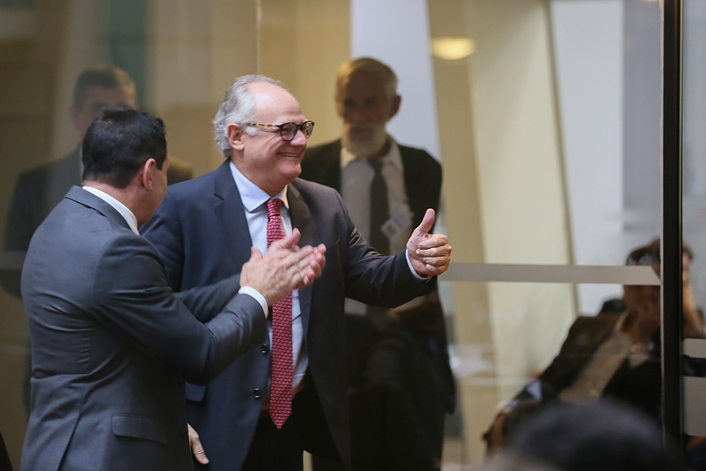 Deputado Jesse Lopes Homenageia as Policiais Militares que Trabalham na Alesc.