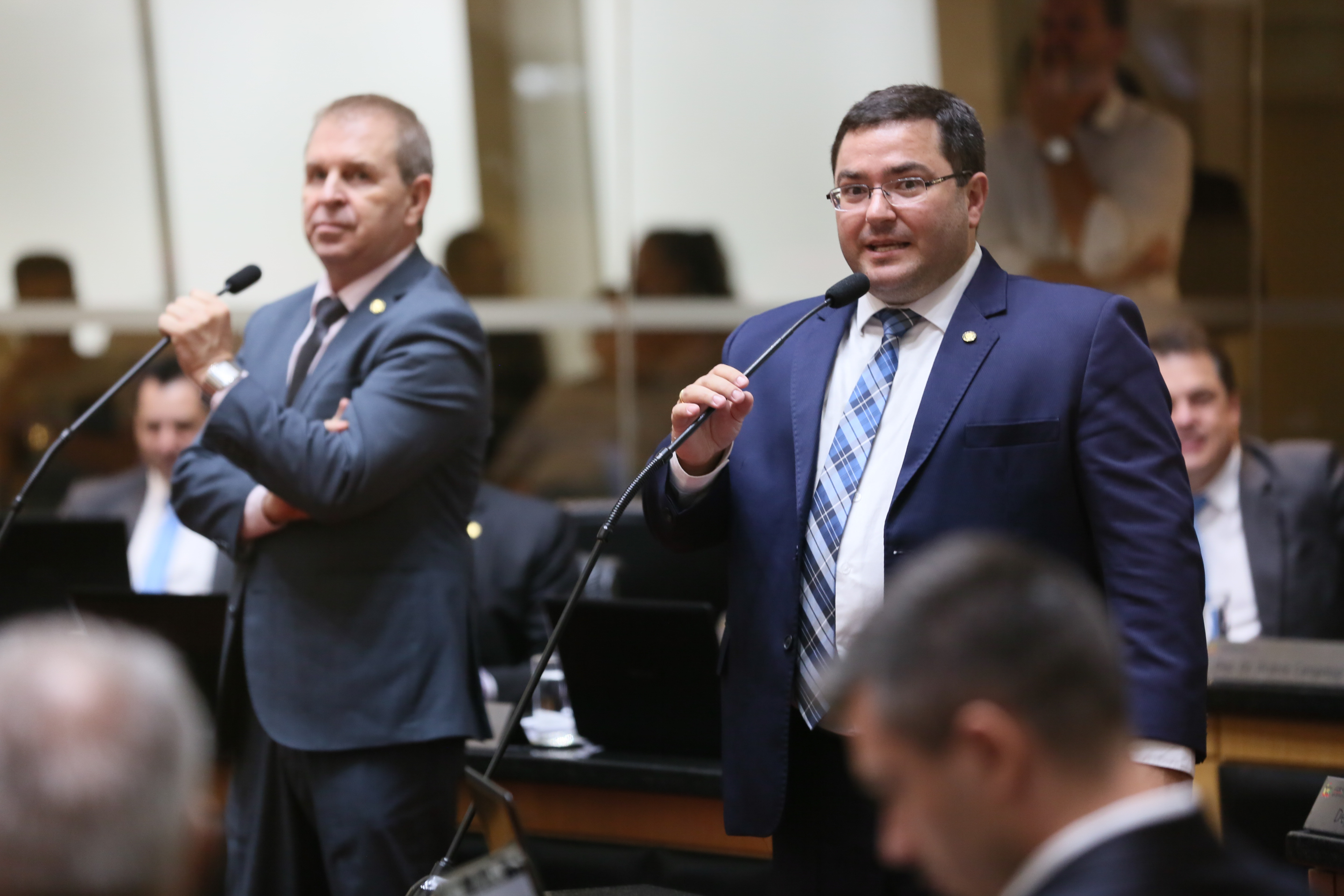 Deputado Jesse Lopes Homenageia as Policiais Militares que Trabalham na Alesc.