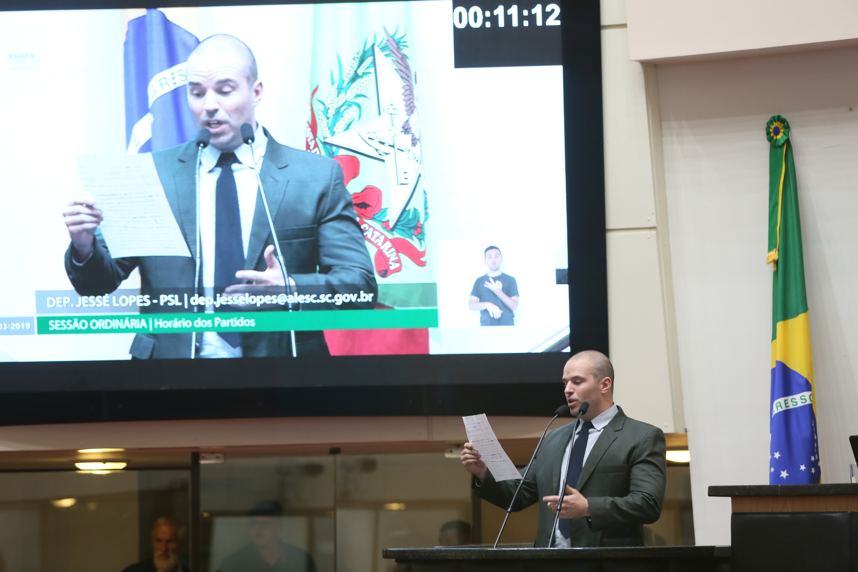 Deputado Jesse Lopes Homenageia as Policiais Militares que Trabalham na Alesc.