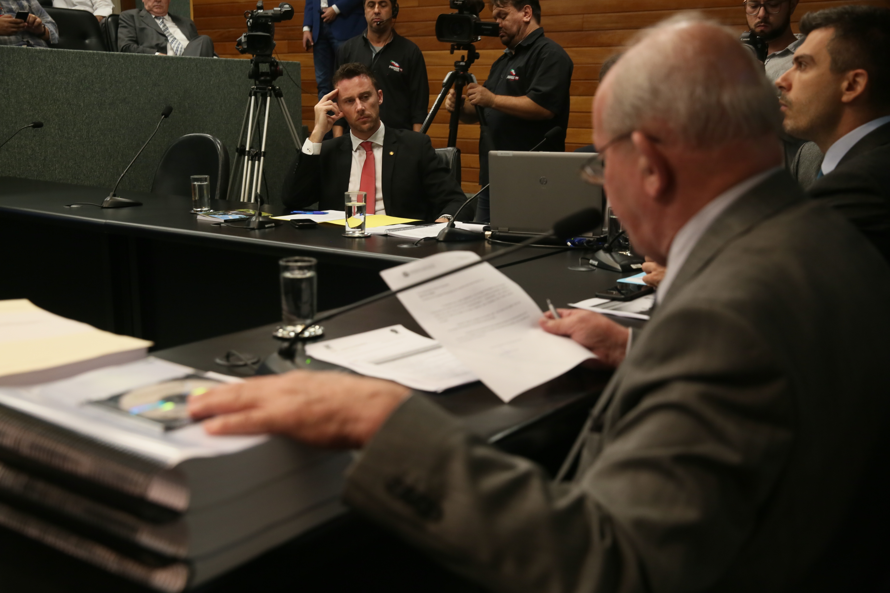 Reunião define acesso ao histórico dos contratos de restauração da Ponte.