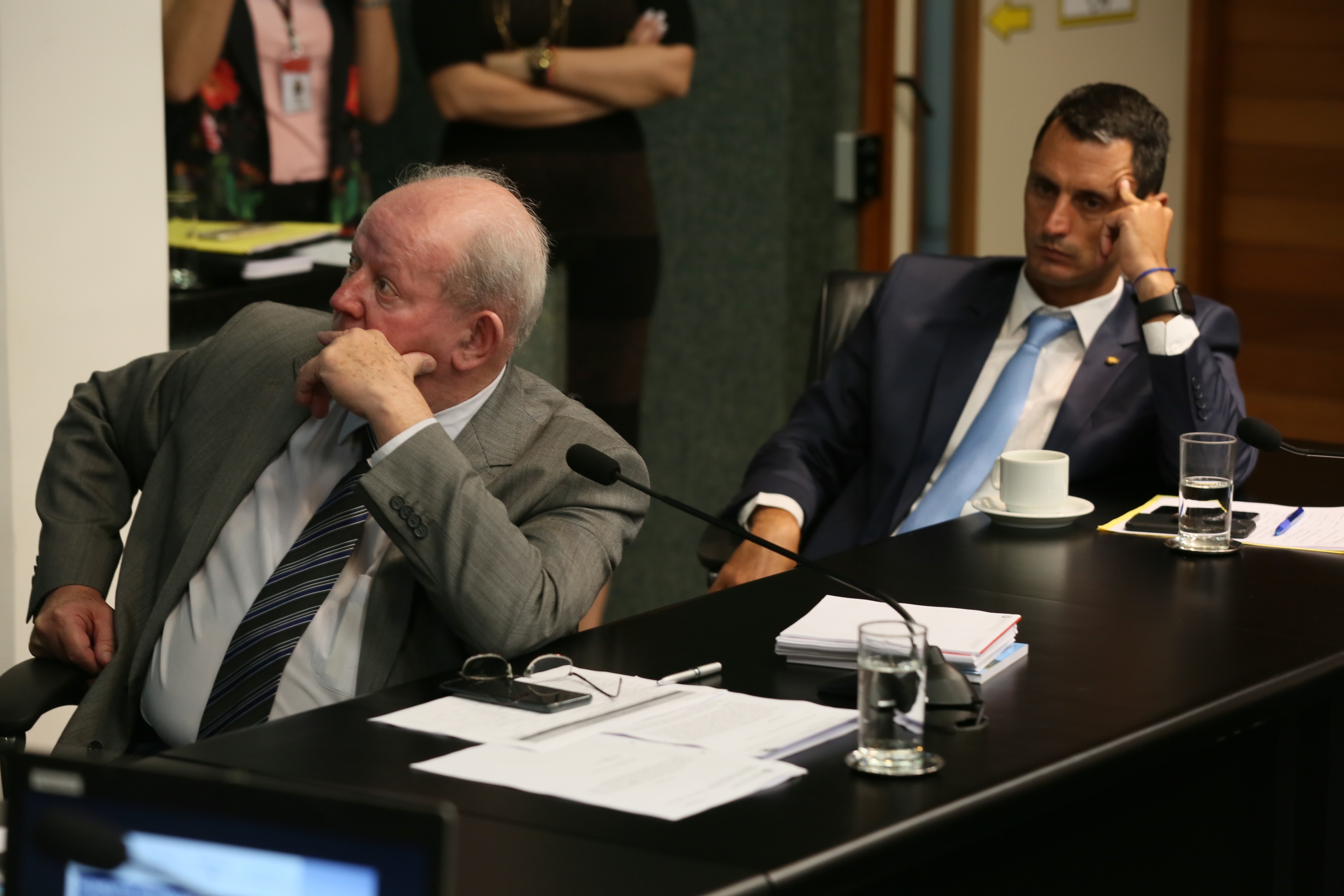 Reunião define acesso ao histórico dos contratos de restauração da Ponte.