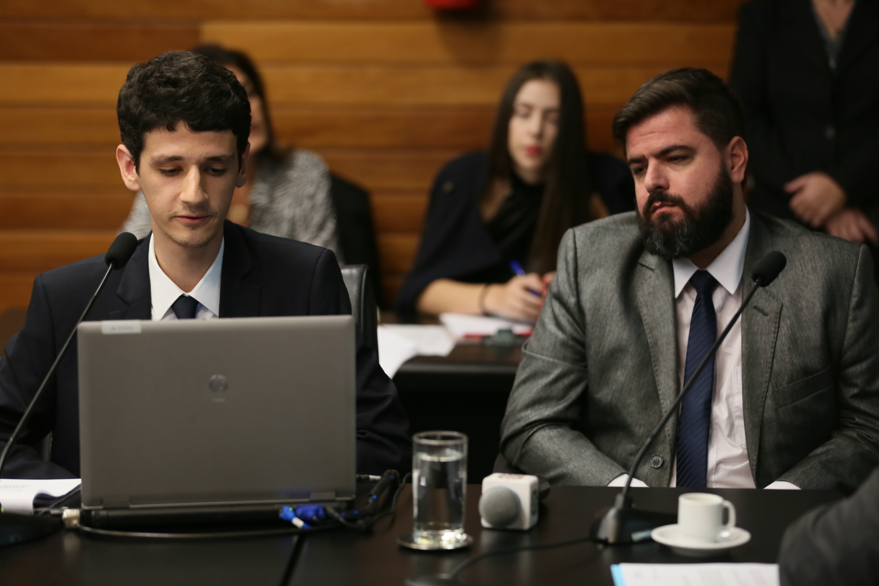 Reunião define acesso ao histórico dos contratos de restauração da Ponte.
