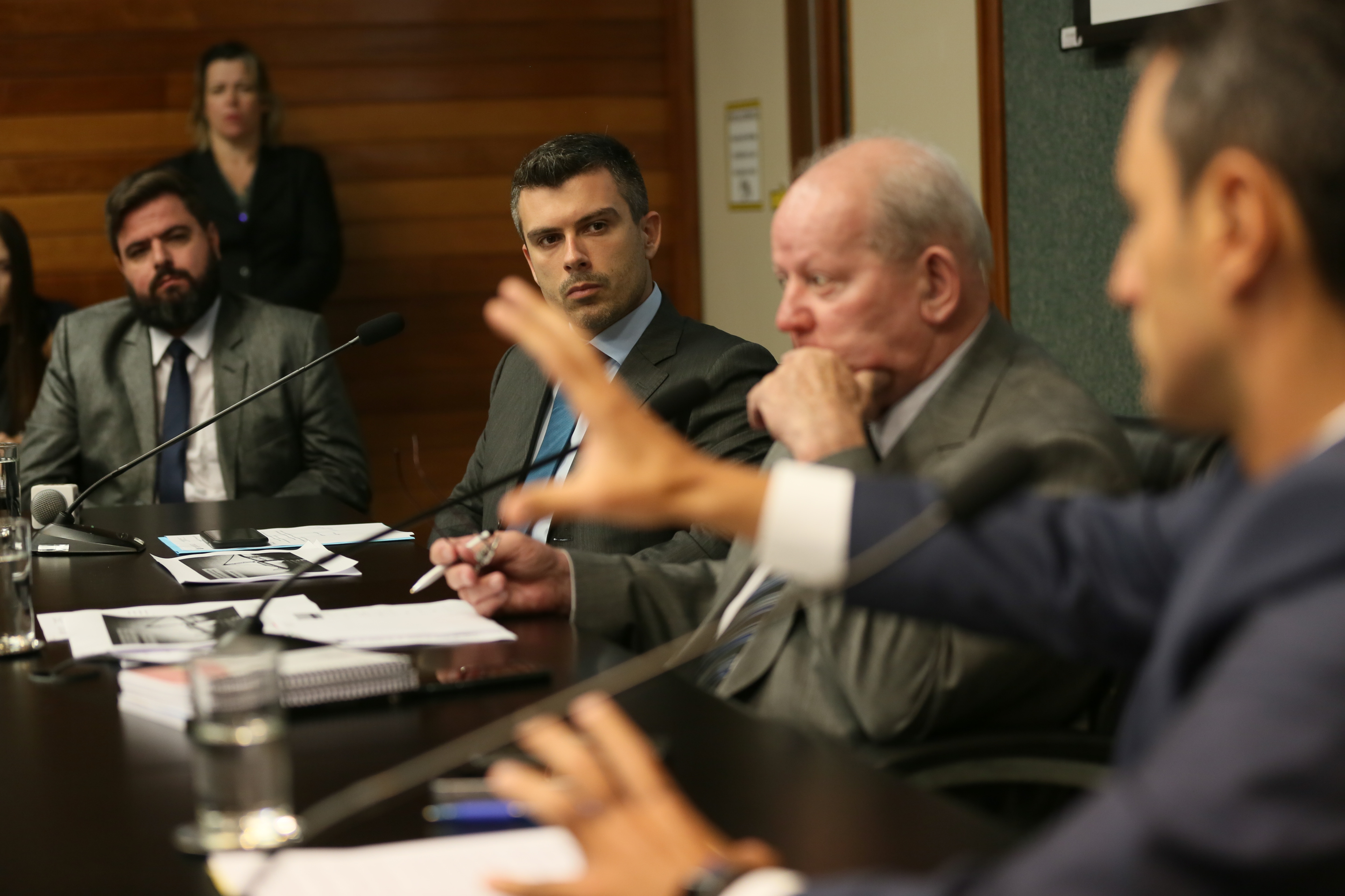 Reunião define acesso ao histórico dos contratos de restauração da Ponte.