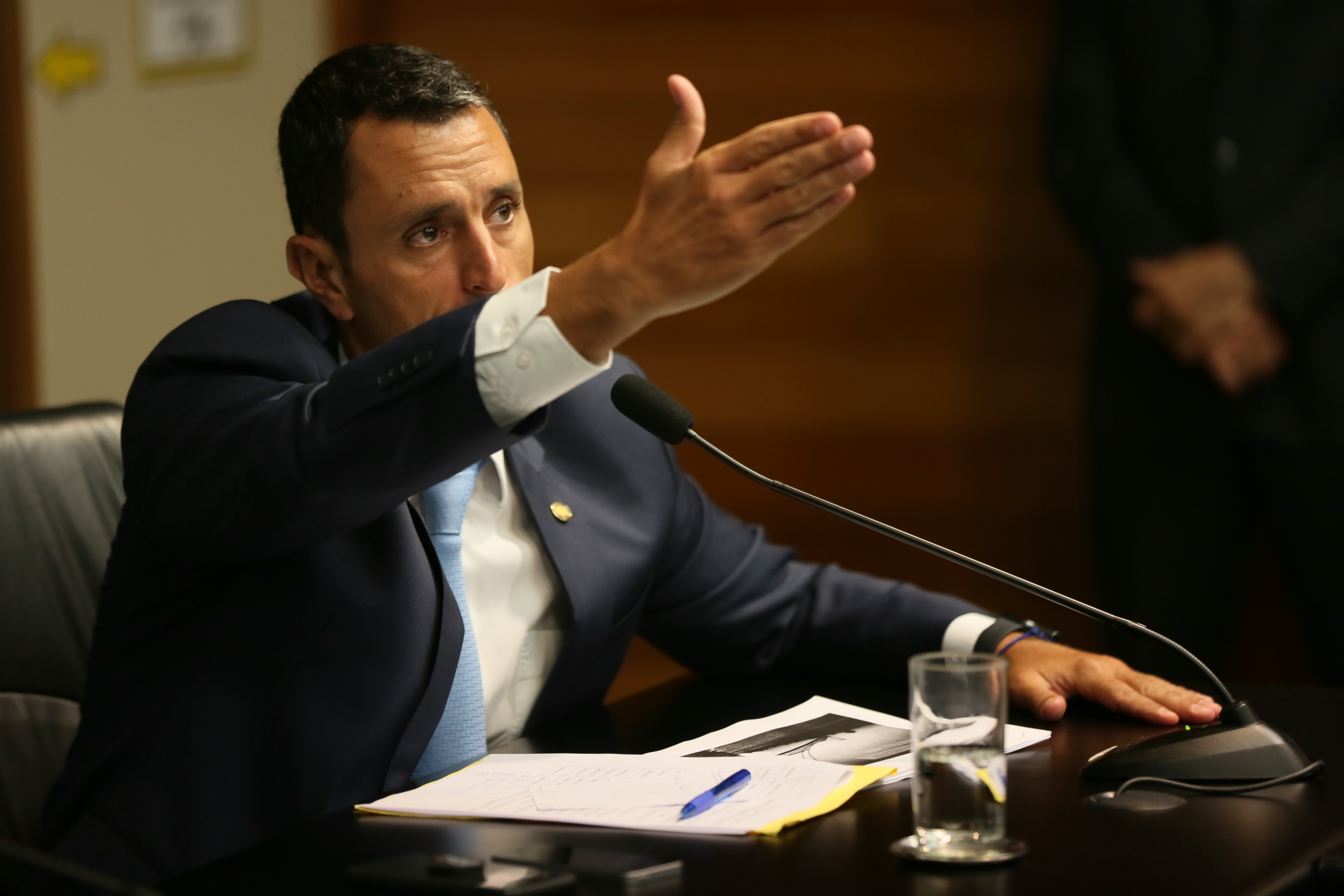 Reunião define acesso ao histórico dos contratos de restauração da Ponte.