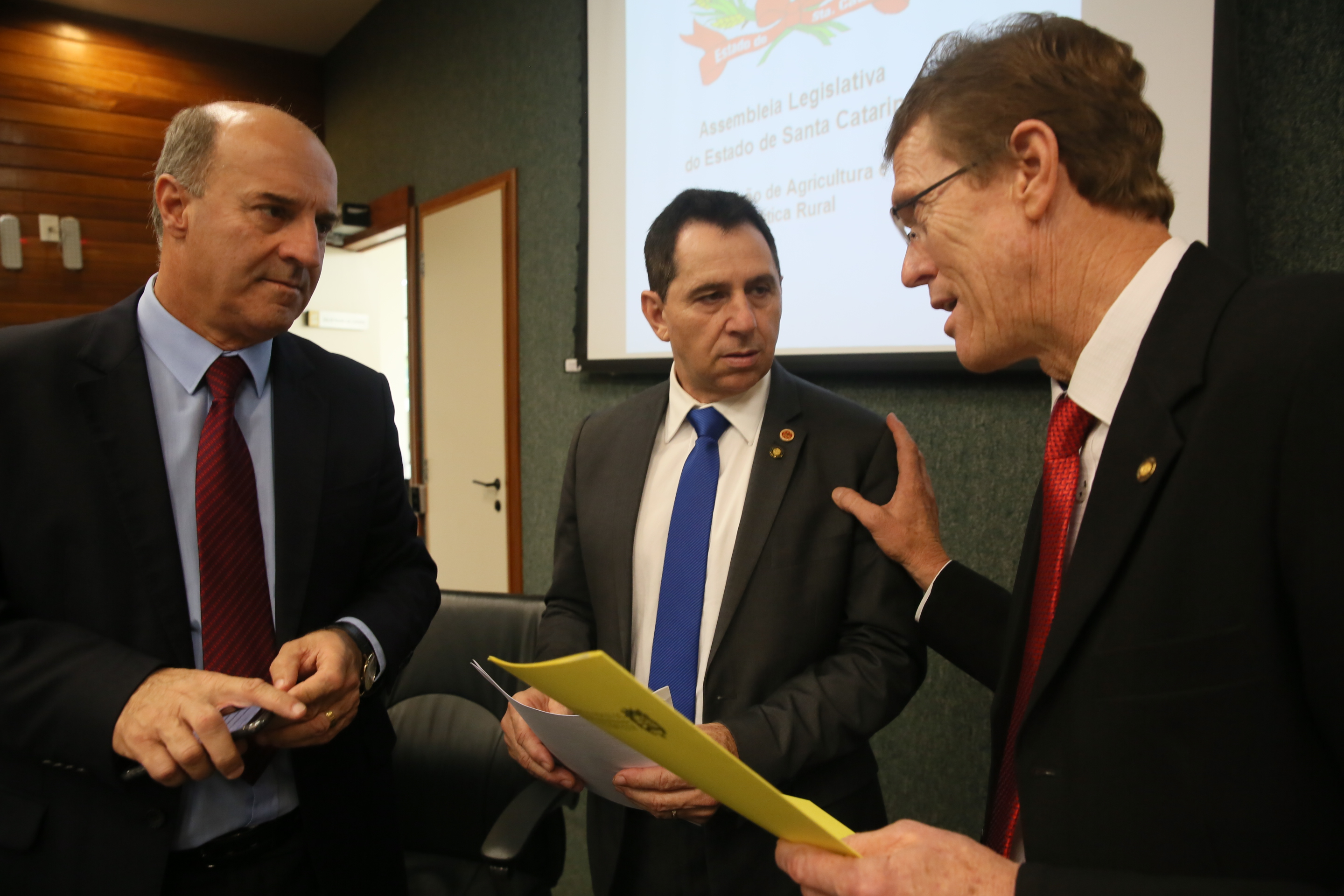 Comissão recebe o secretário de estado da Agricultura e da Pesca Ricardo de Gouvêa e a Presidente da Epagri Edilene Steinwandter para Informações das respectivas pastas.