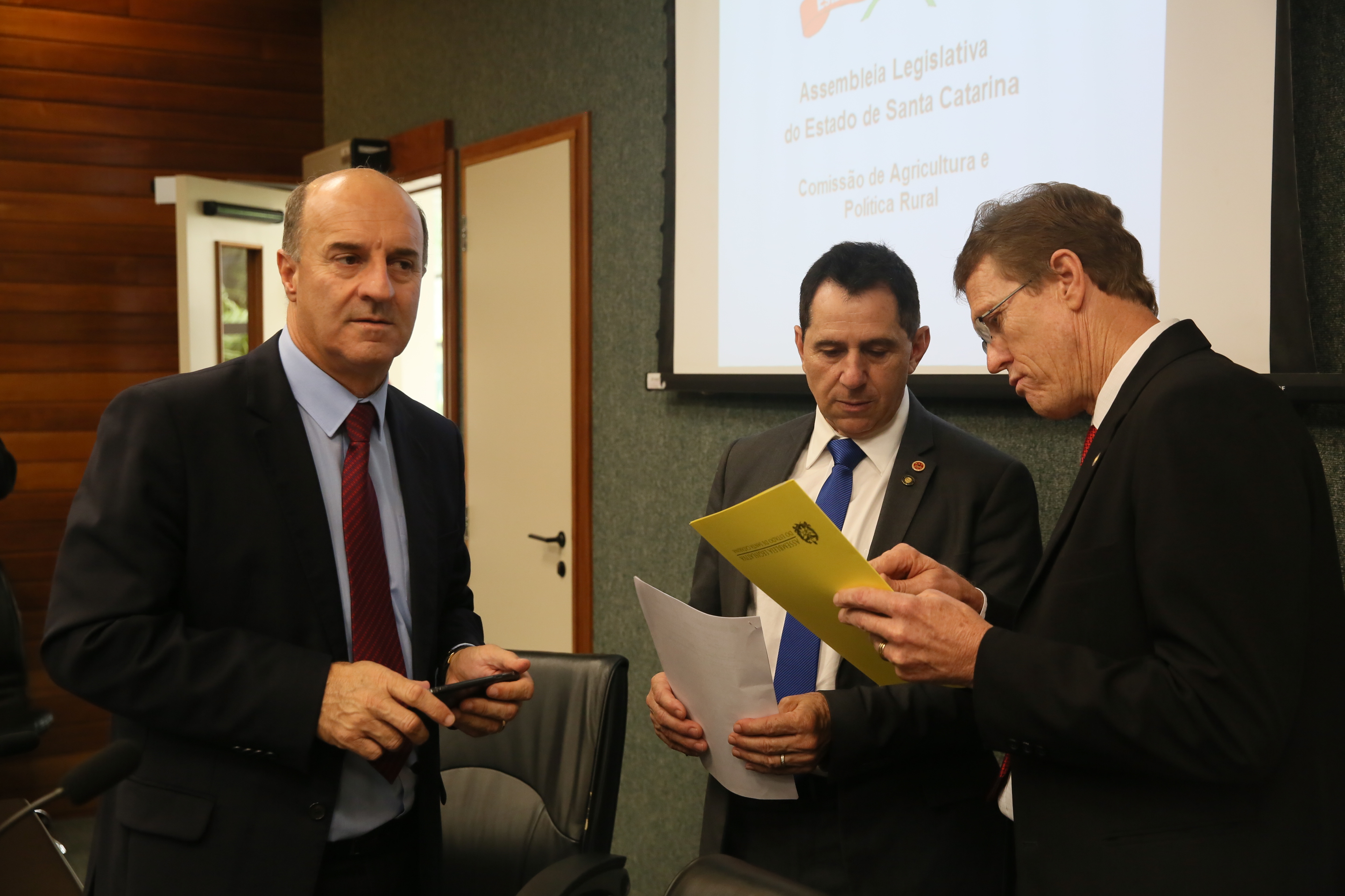 Comissão recebe o secretário de estado da Agricultura e da Pesca Ricardo de Gouvêa e a Presidente da Epagri Edilene Steinwandter para Informações das respectivas pastas.