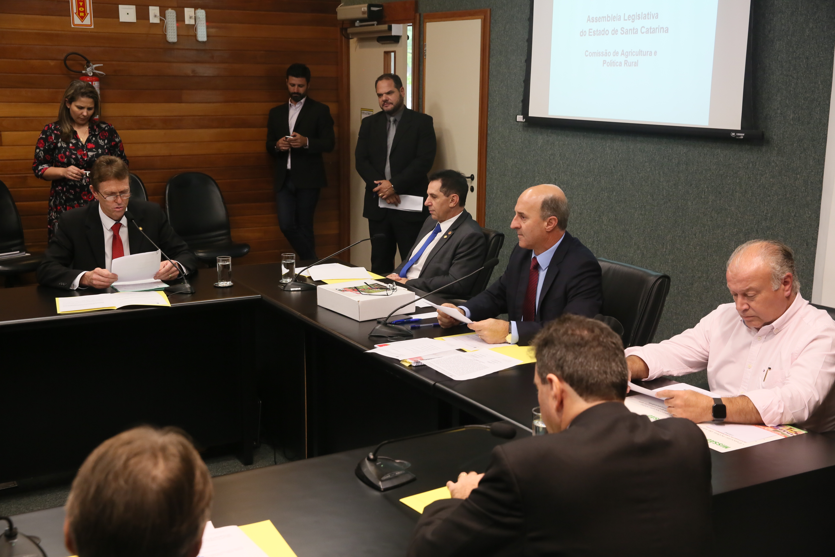 Comissão recebe o secretário de estado da Agricultura e da Pesca Ricardo de Gouvêa e a Presidente da Epagri Edilene Steinwandter para Informações das respectivas pastas.