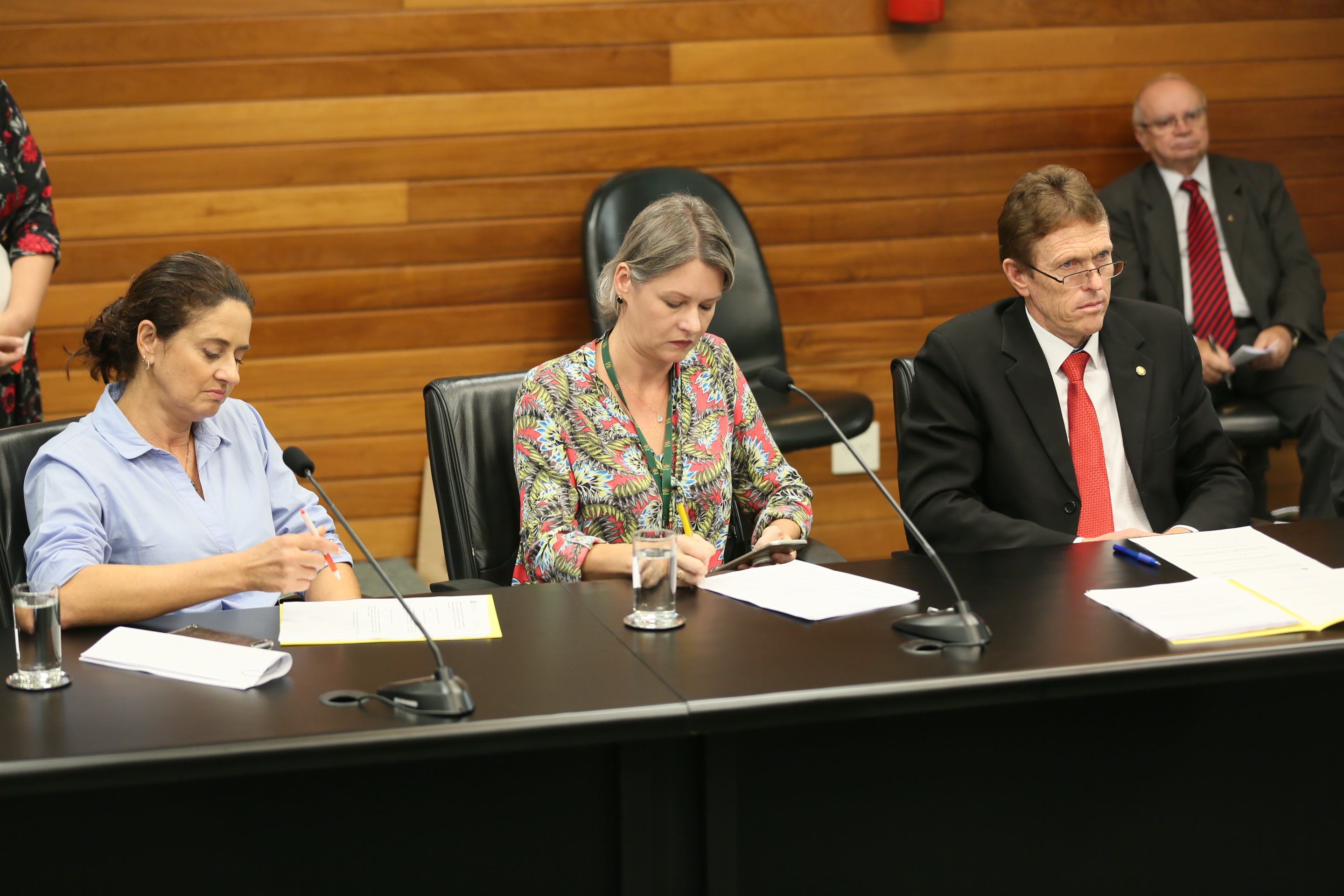 Comissão recebe o secretário de estado da Agricultura e da Pesca Ricardo de Gouvêa e a Presidente da Epagri Edilene Steinwandter para Informações das respectivas pastas.
