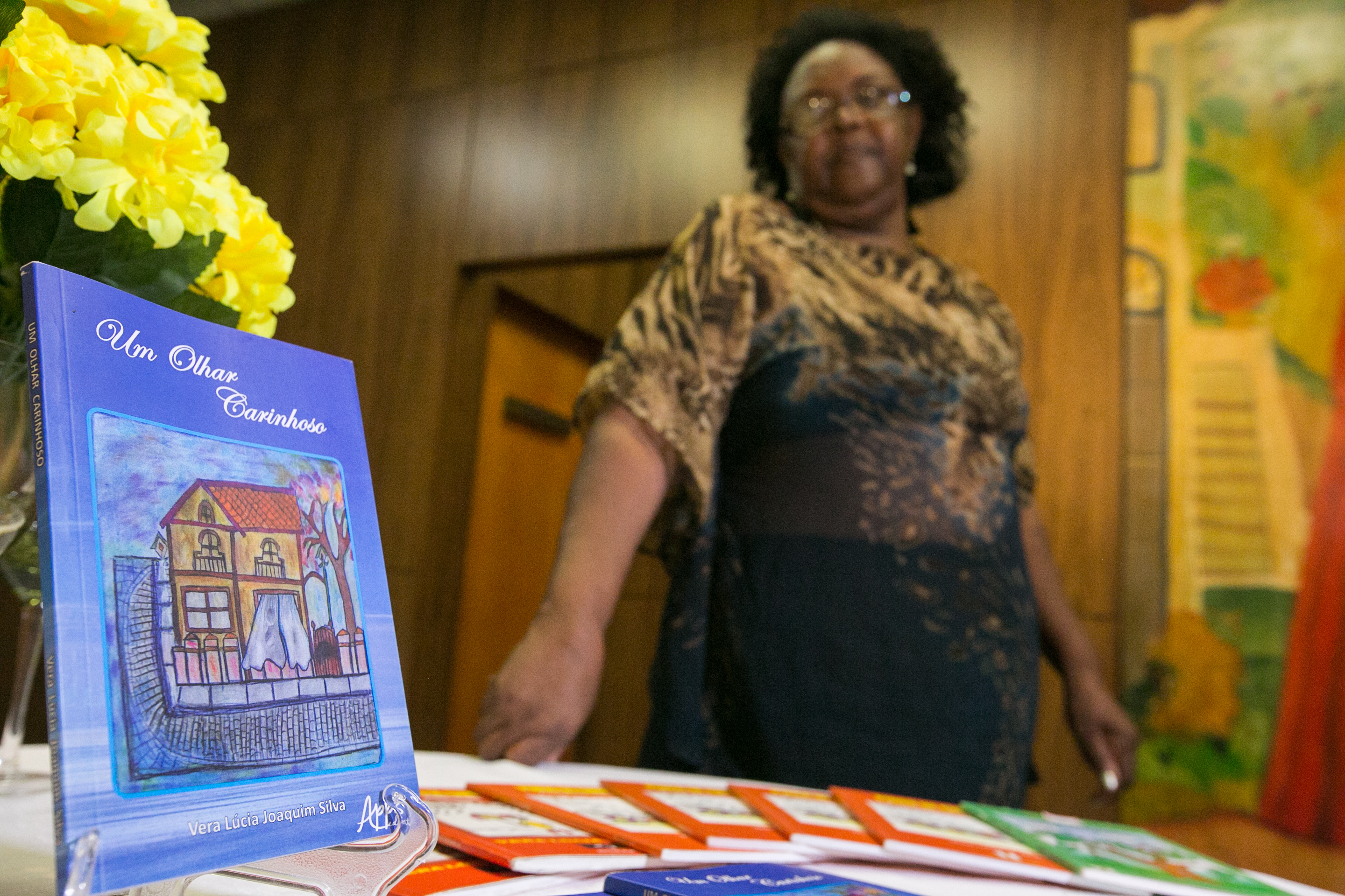 Lançamento do livro “Um novo Olhar Carinhoso”