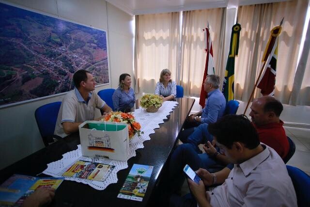 Arabutã: prefeita, vereadores e bombeiros apresentam demandas para Fabiano