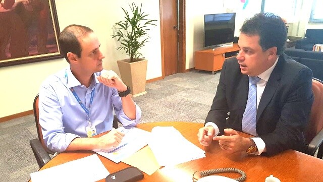 Deputado Minotto conhece detalhes da nova sede da Celesc de Criciúma