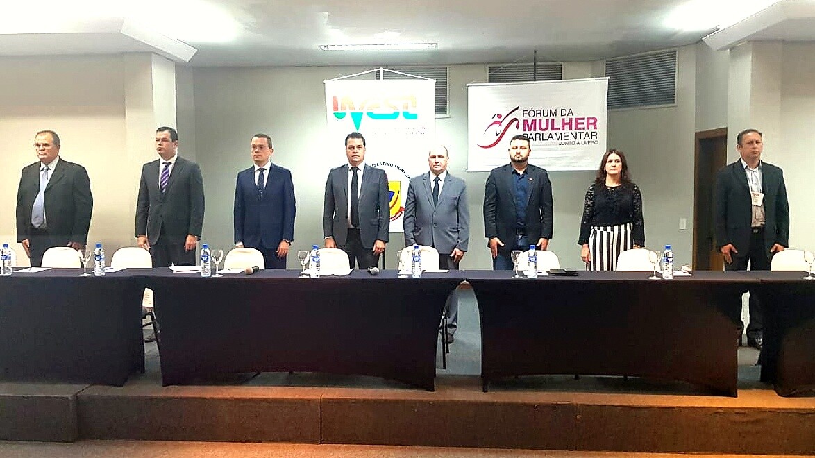 Deputado Minotto participa da abertura do Encontro Estadual de Vereadores