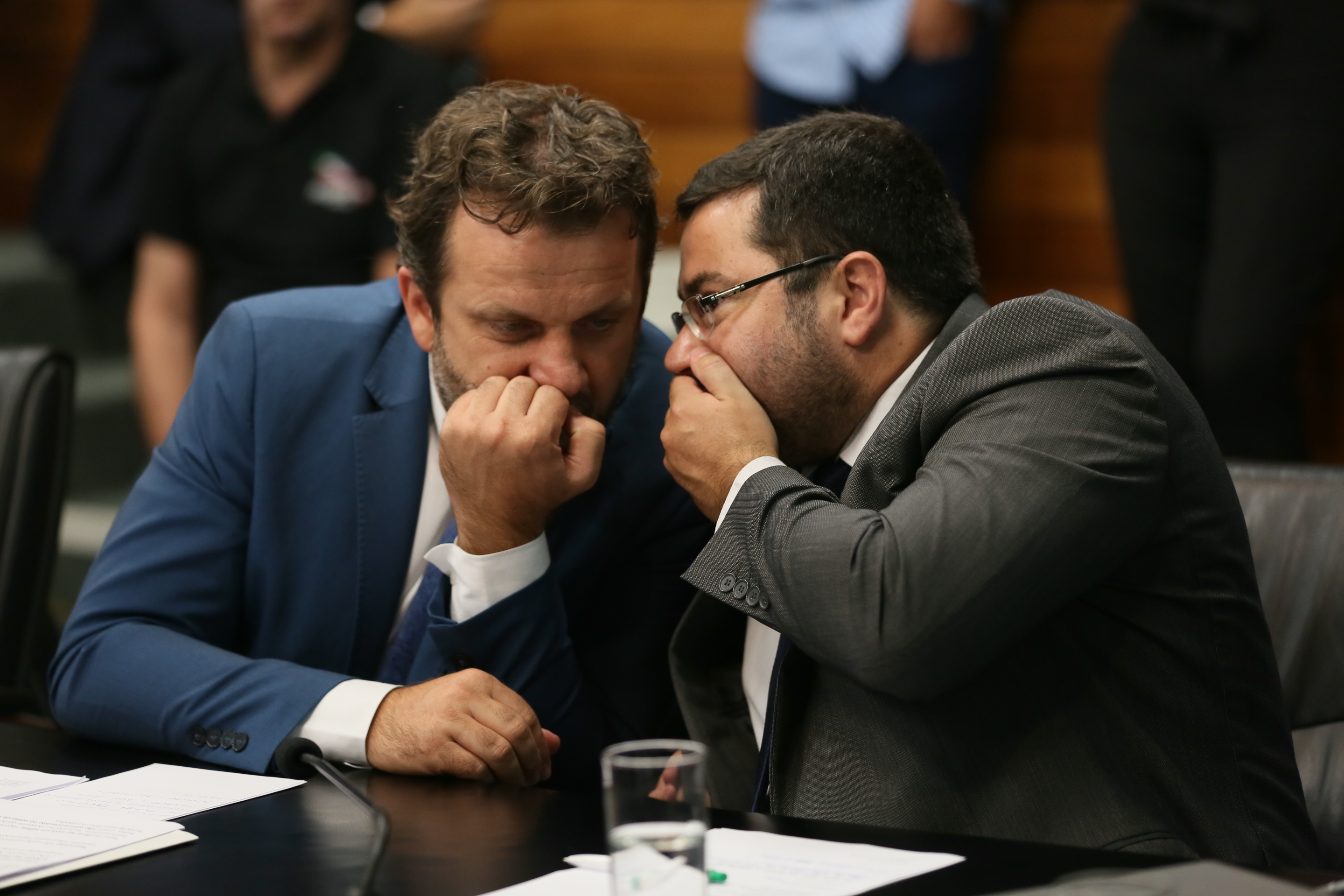 Deputados da Comissão de Transportes e Desenvolvimento Urbano recebem o Secretário de Estado da Infraestrutura Carlos Hassler para tratar da situação das pontes de acesso à ilha.
