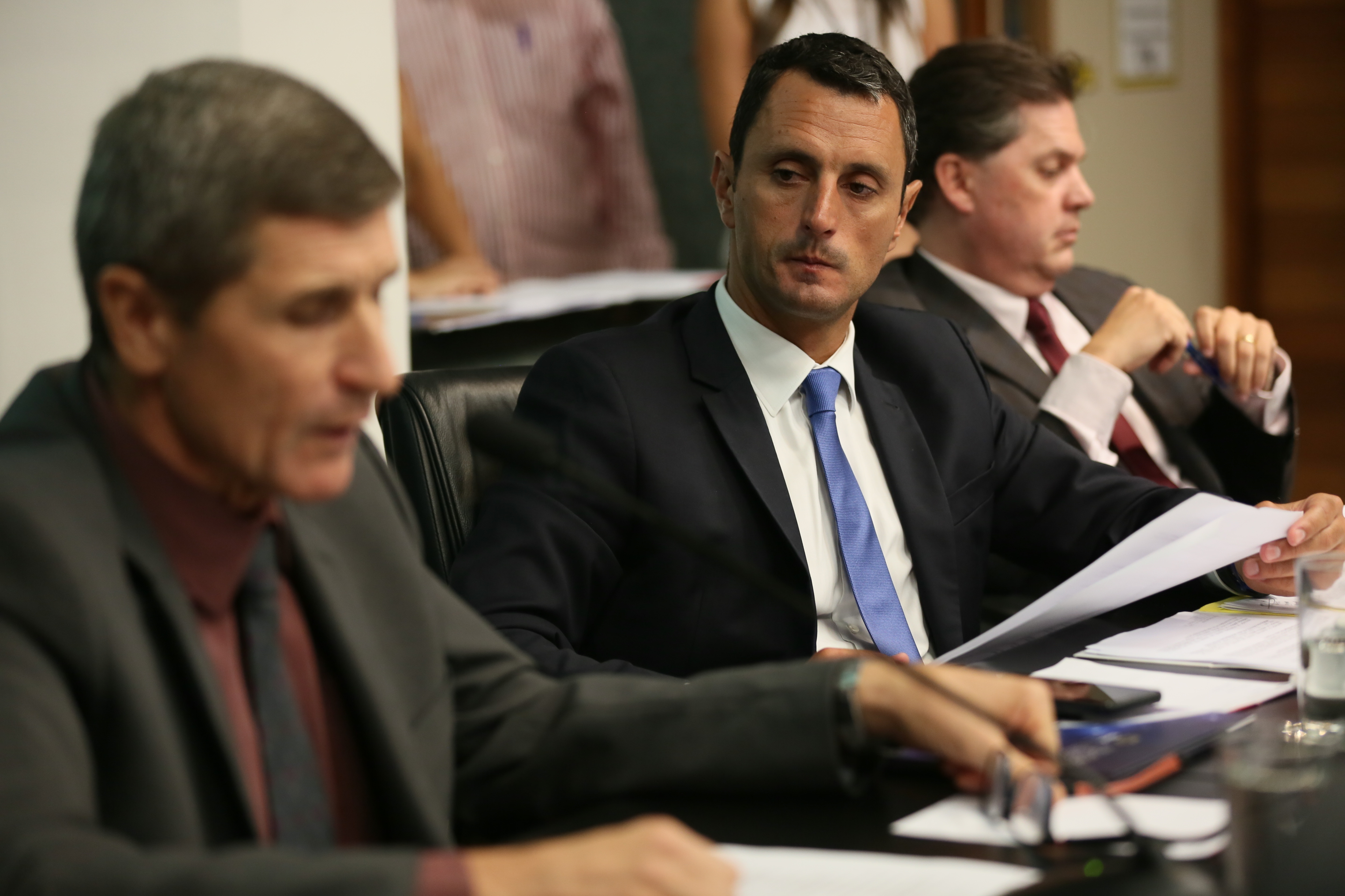 Deputados da Comissão de Transportes e Desenvolvimento Urbano recebem o Secretário de Estado da Infraestrutura Carlos Hassler para tratar da situação das pontes de acesso à ilha.