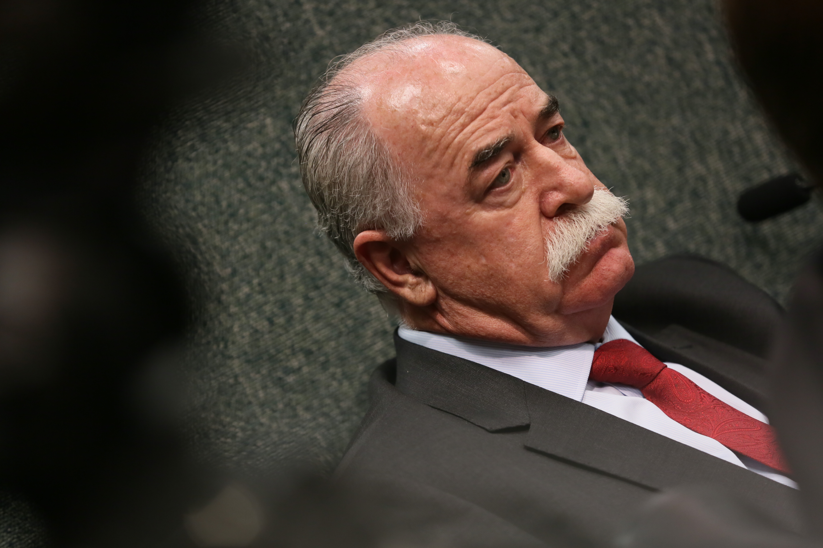 Deputados da Comissão de Transportes e Desenvolvimento Urbano recebem o Secretário de Estado da Infraestrutura Carlos Hassler para tratar da situação das pontes de acesso à ilha.