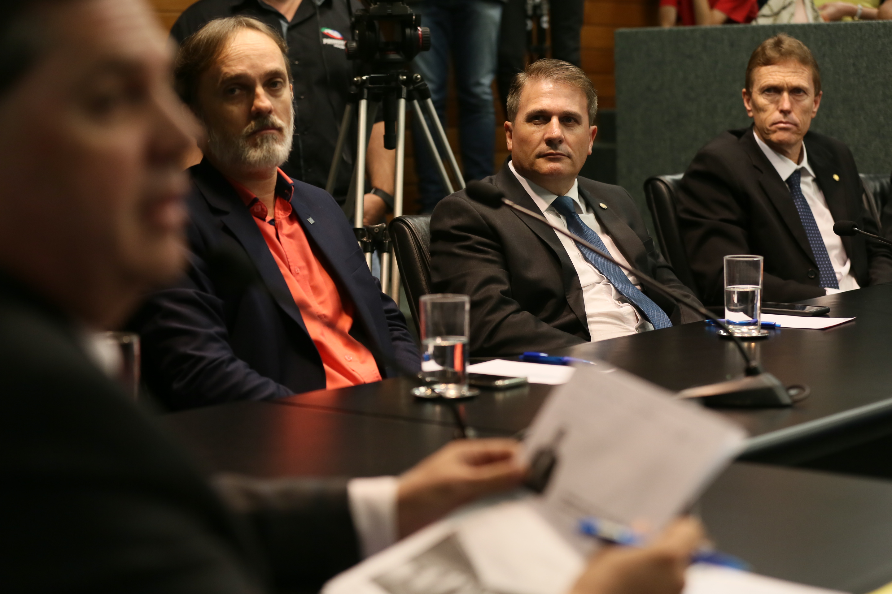 Deputados da Comissão de Transportes e Desenvolvimento Urbano recebem o Secretário de Estado da Infraestrutura Carlos Hassler para tratar da situação das pontes de acesso à ilha.