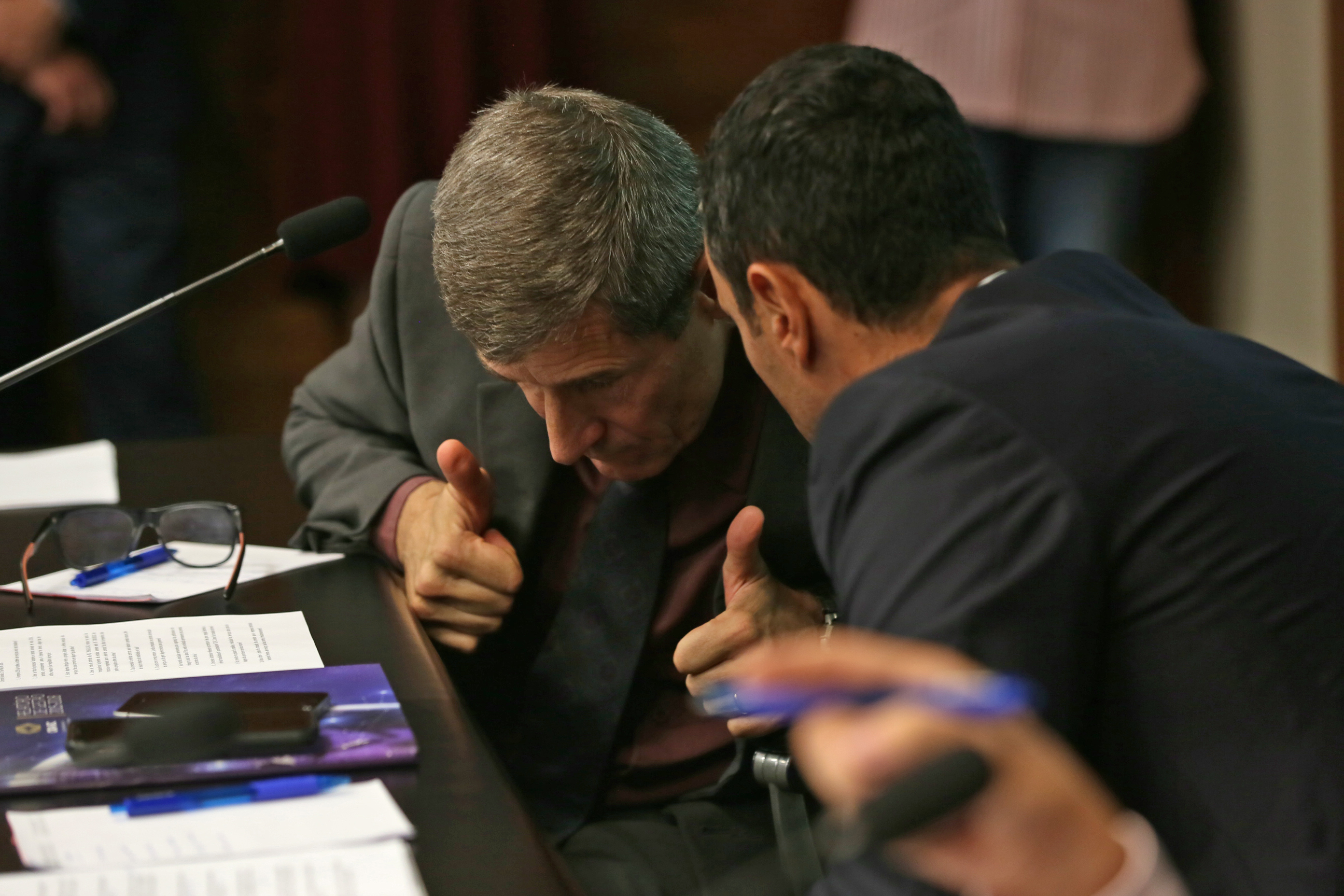 Deputados da Comissão de Transportes e Desenvolvimento Urbano recebem o Secretário de Estado da Infraestrutura Carlos Hassler para tratar da situação das pontes de acesso à ilha.