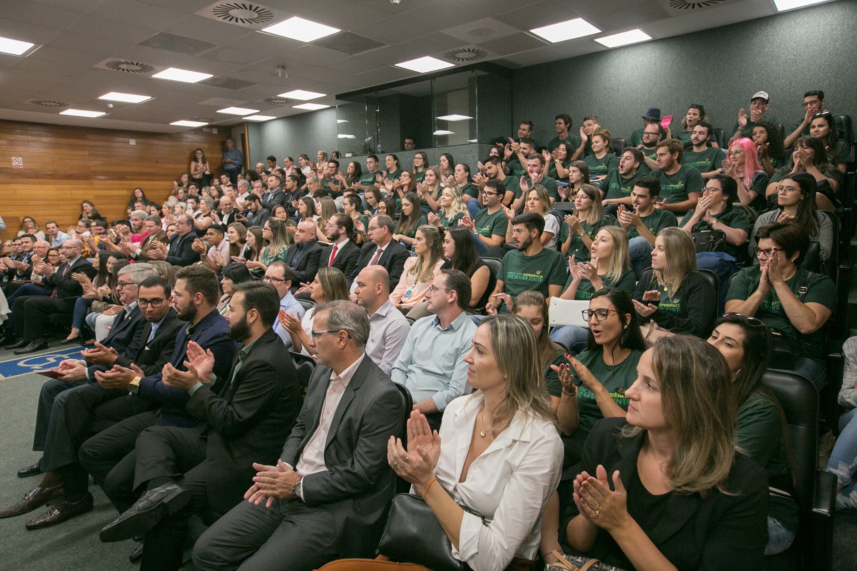 Frente Parlamentar em Defesa das Instituições de Educação Superior Legalmente Habilitadas a Funcionar em SC