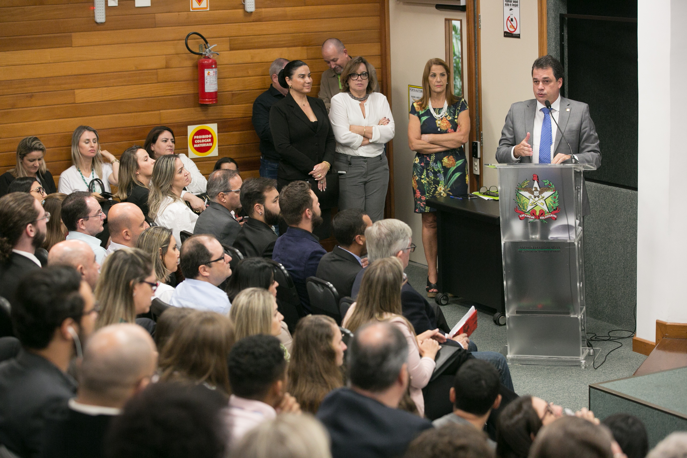 Frente Parlamentar em Defesa das Instituições de Educação Superior Legalmente Habilitadas a Funcionar em SC