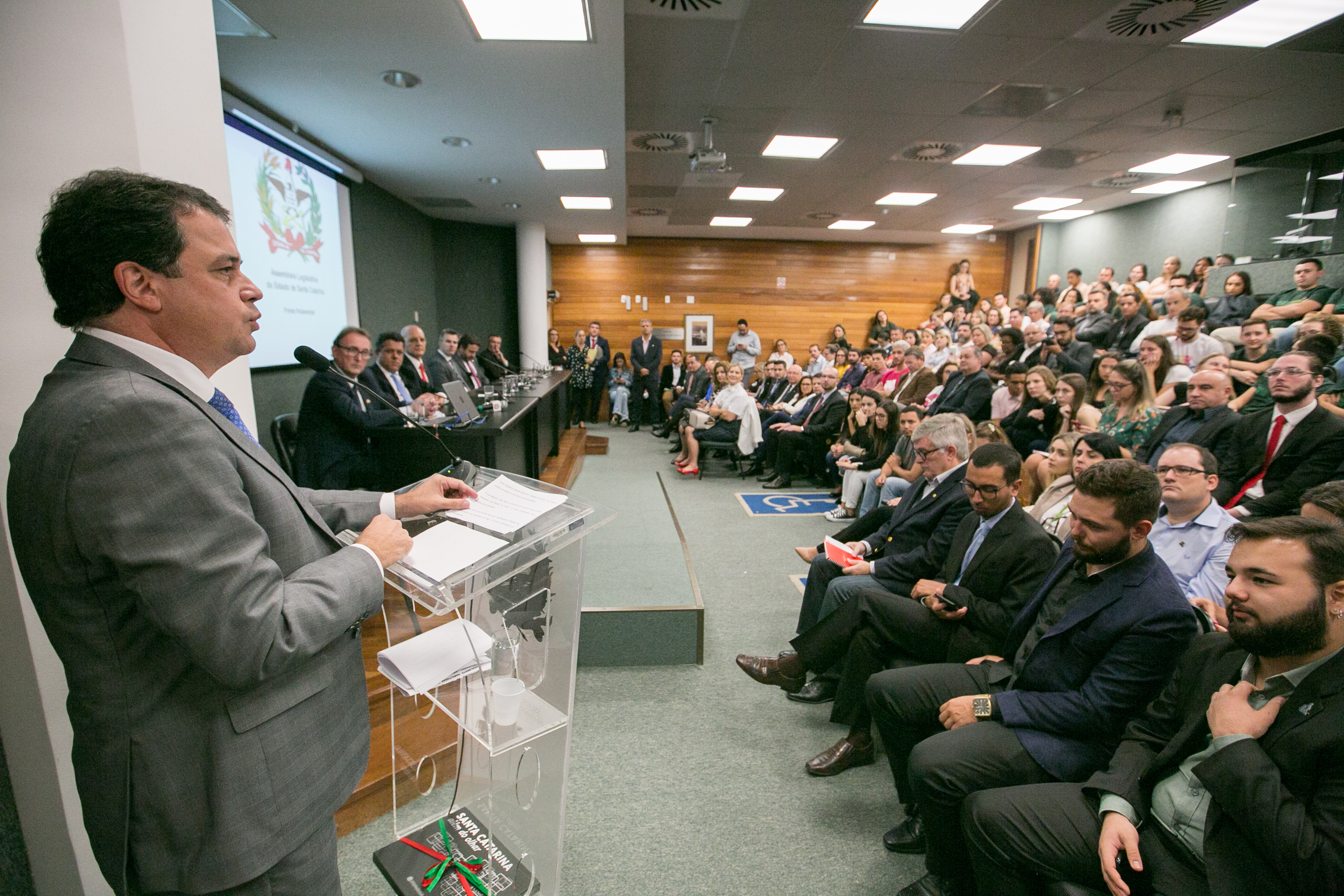 Frente Parlamentar em Defesa das Instituições de Educação Superior Legalmente Habilitadas a Funcionar em SC