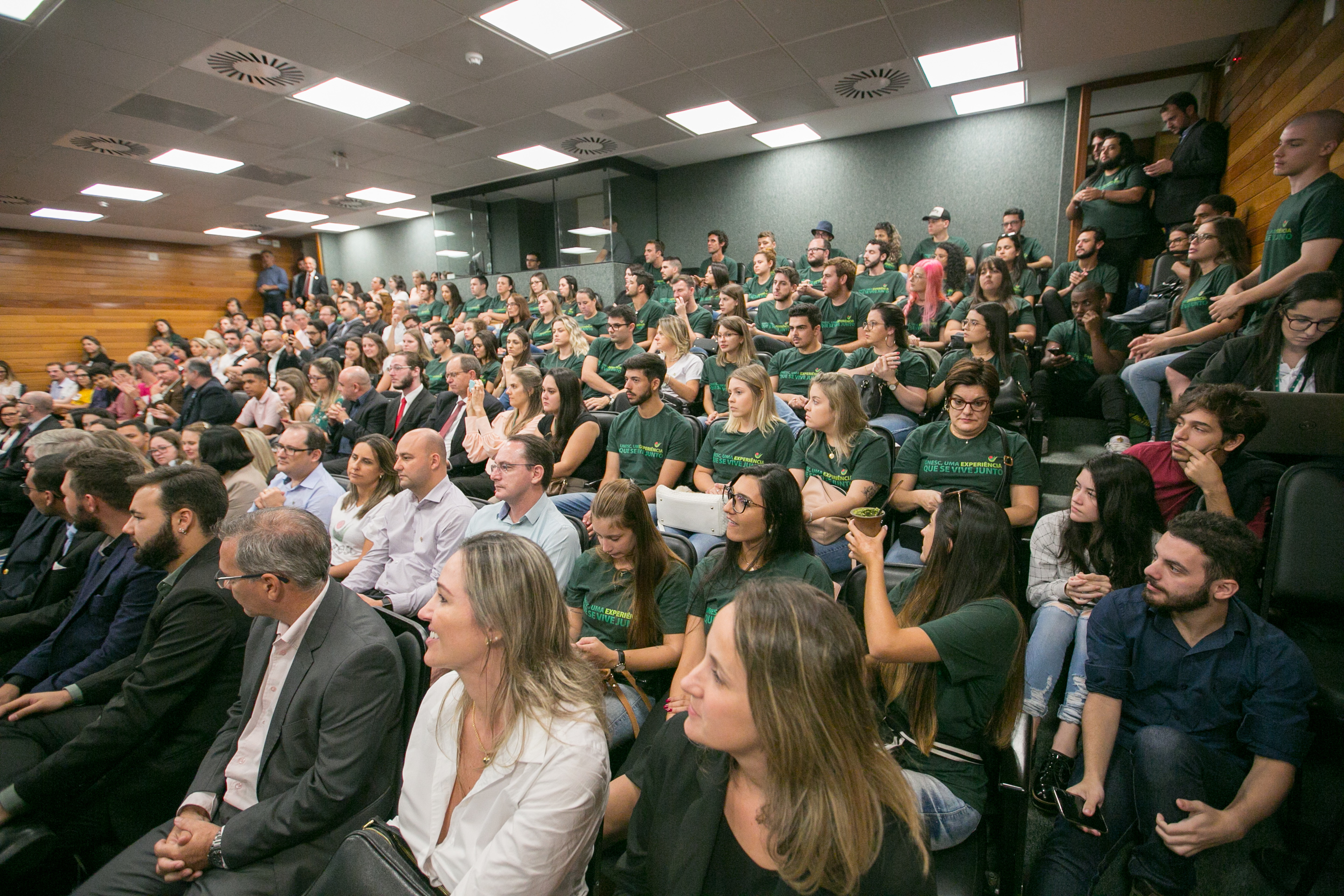 Frente Parlamentar em Defesa das Instituições de Educação Superior Legalmente Habilitadas a Funcionar em SC