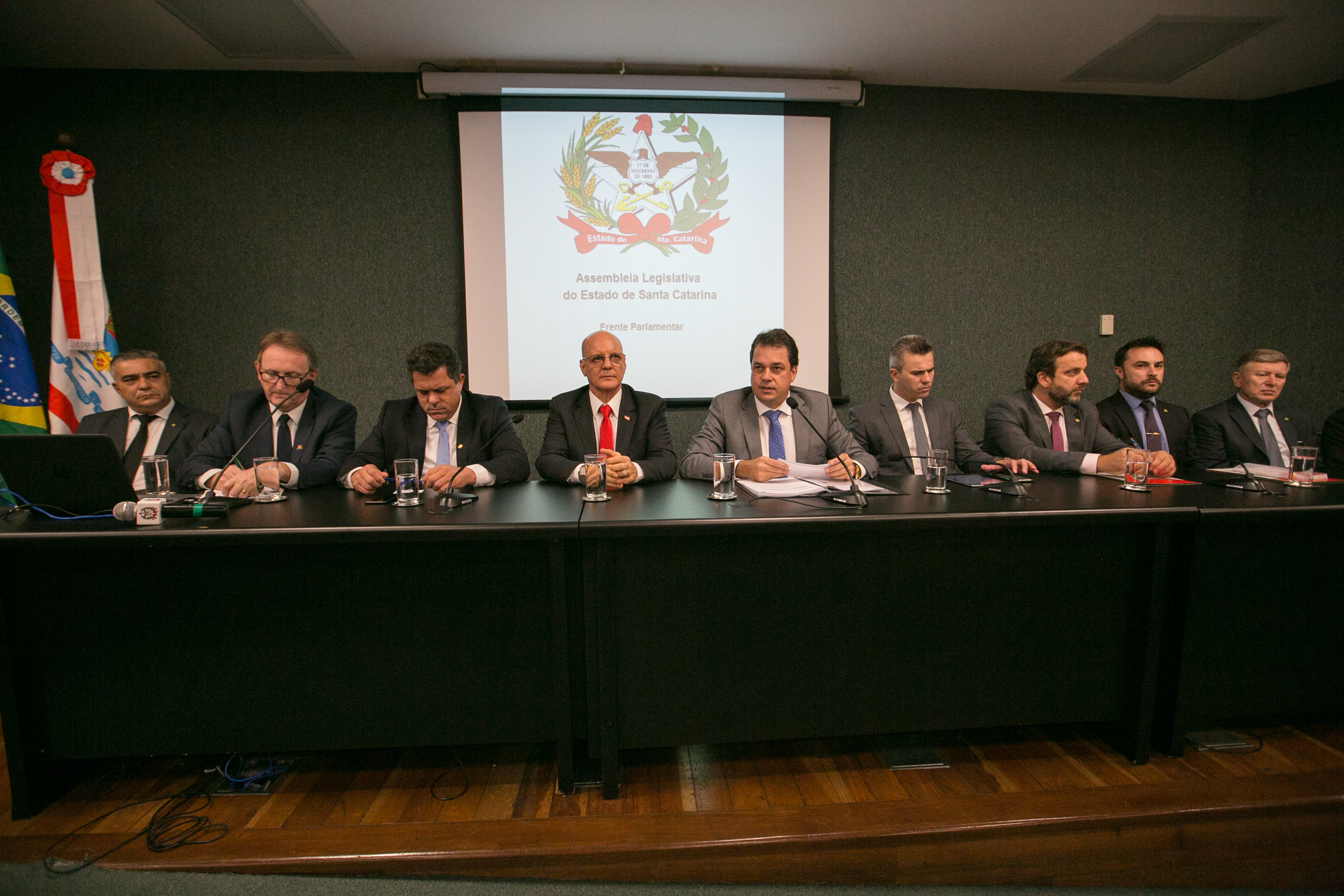Frente Parlamentar em Defesa das Instituições de Educação Superior Legalmente Habilitadas a Funcionar em SC