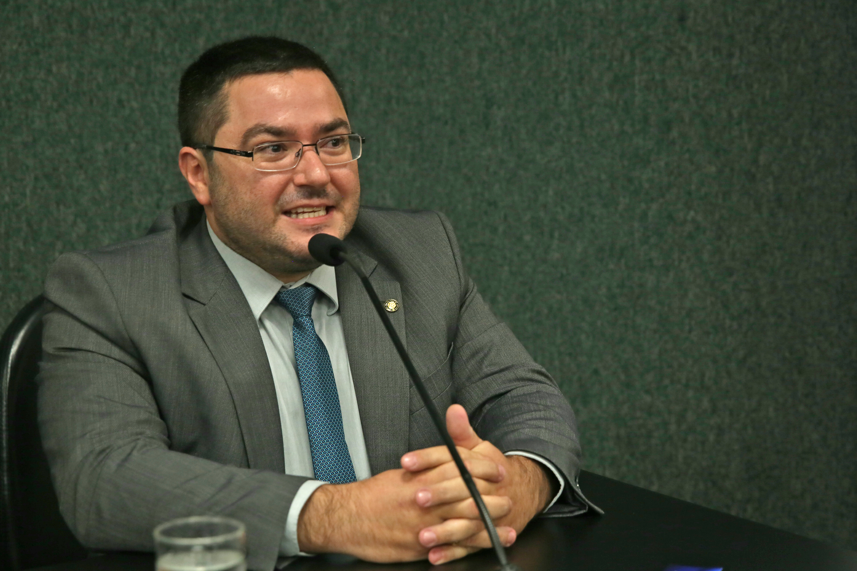 Frente Parlamentar em defesa das seguranças pública e privada.