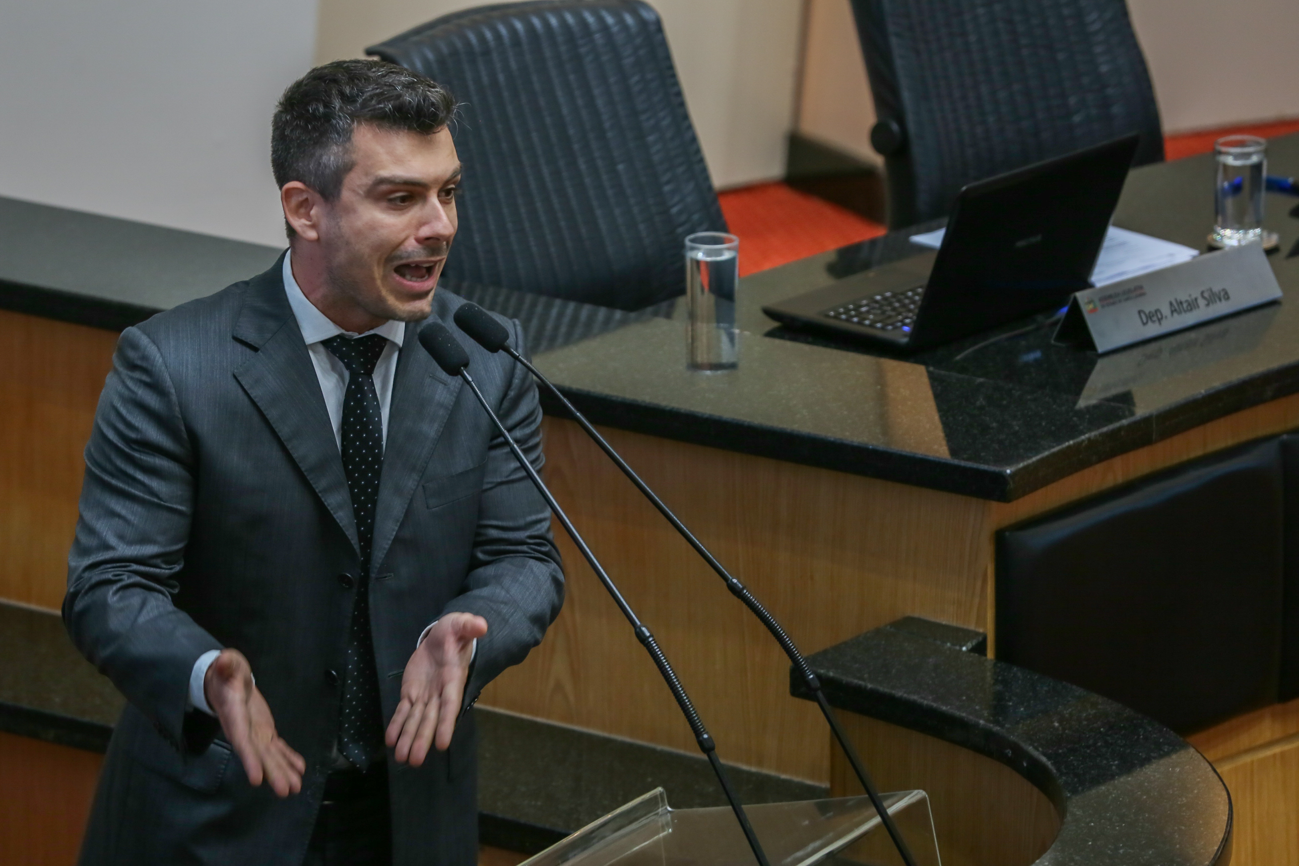 Deputado Bruno Souza (PSB).