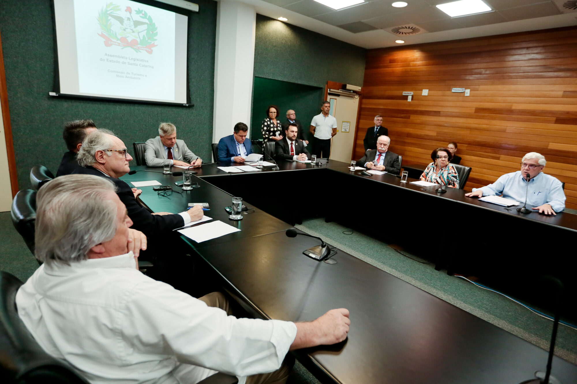 Trade turístico defende vinculação direta da Santur ao gabinete do governador