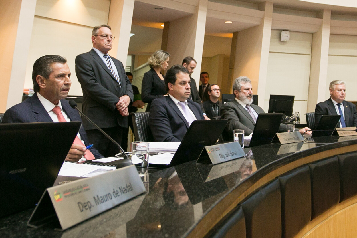 Reforma administrativa será votada pela Assembleia até 23 de maio