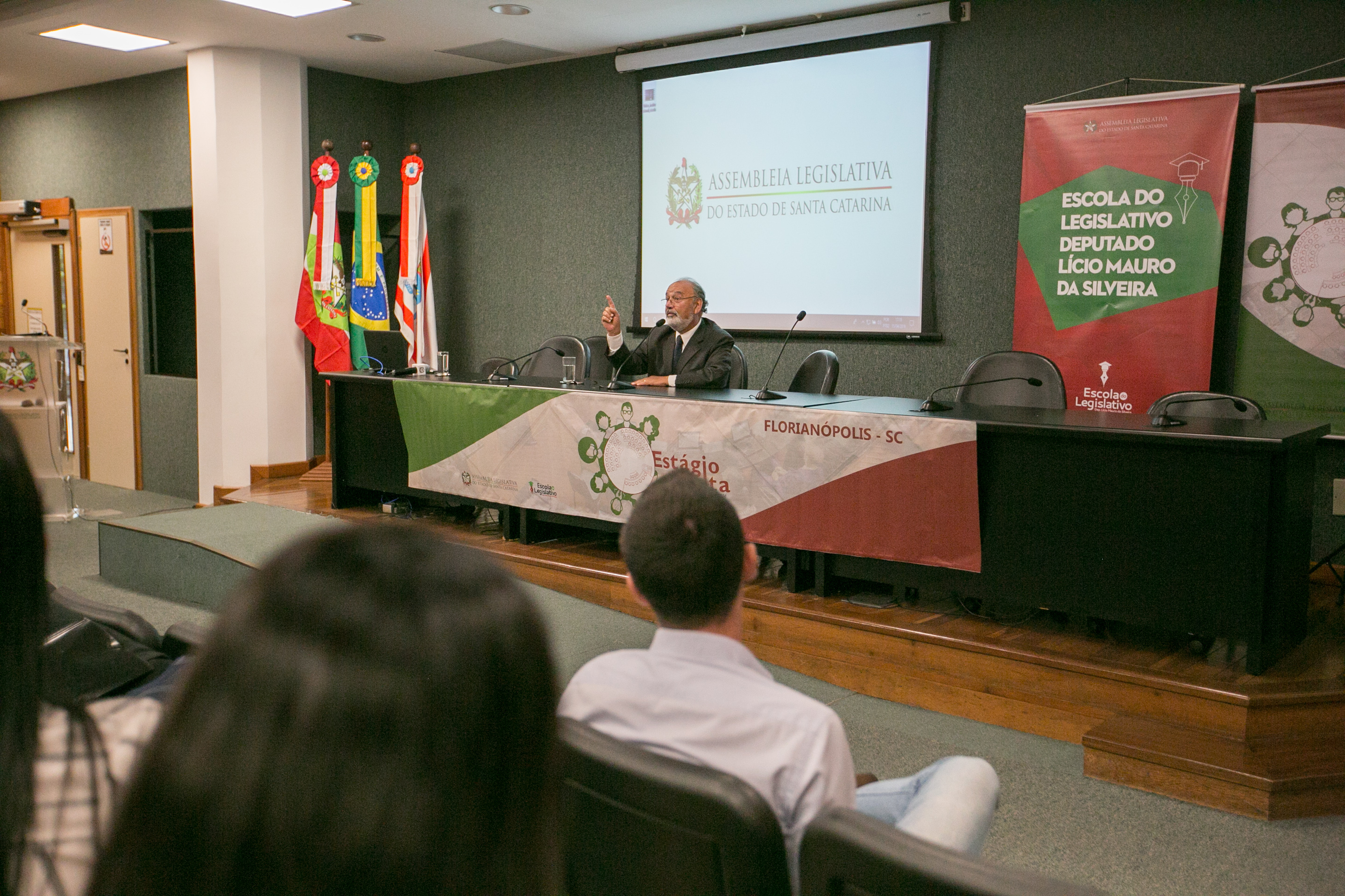 Abertura e palestra inaugural do Programa Estágio-Visita. Professor doutor Antonio José Barbosa