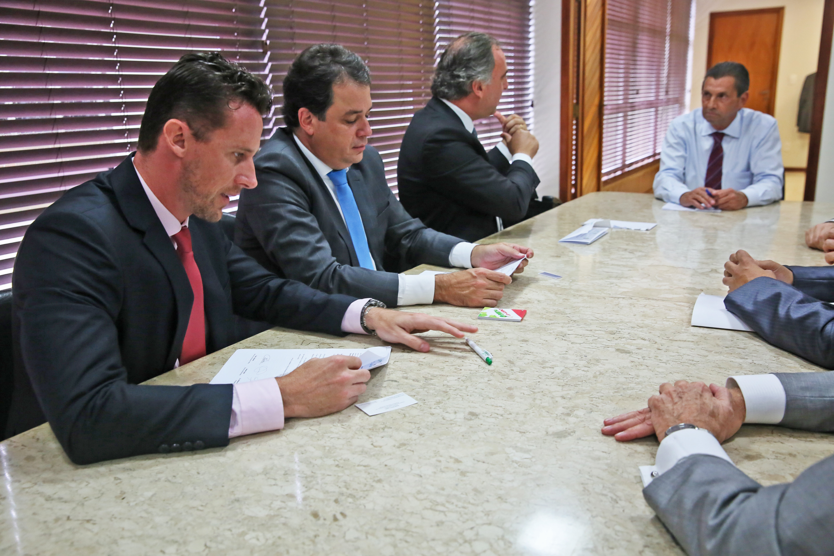 Presidente da Alesc Julio Garcia recebe o parlamentar uruguaio Gustavo Viera e o Cônsul Geral do Uruguai no Brasil Daniel Botta Luquin em visita oficial.