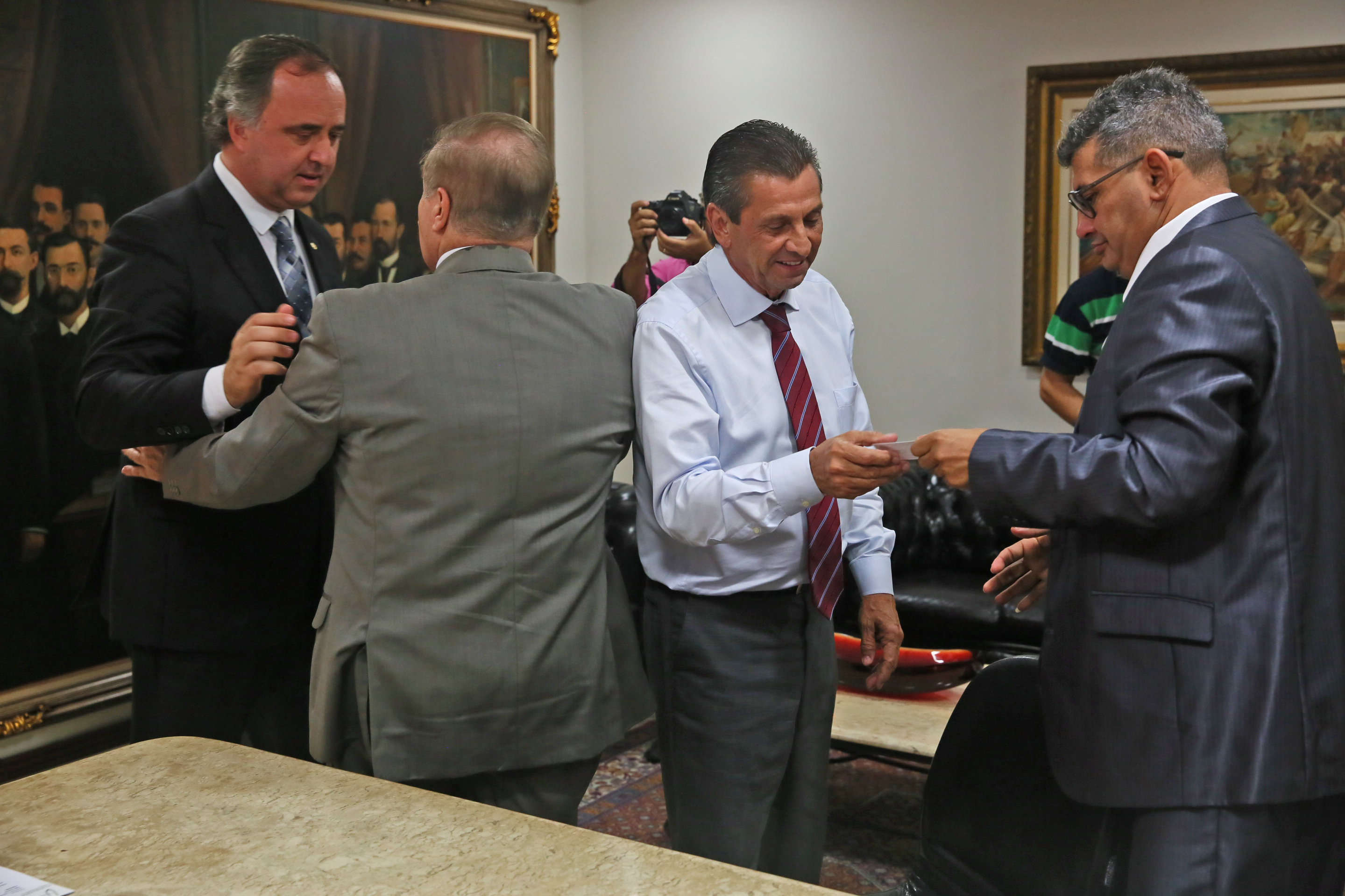 Presidente da Alesc Julio Garcia recebe o parlamentar uruguaio Gustavo Viera e o Cônsul Geral do Uruguai no Brasil Daniel Botta Luquin em visita oficial.