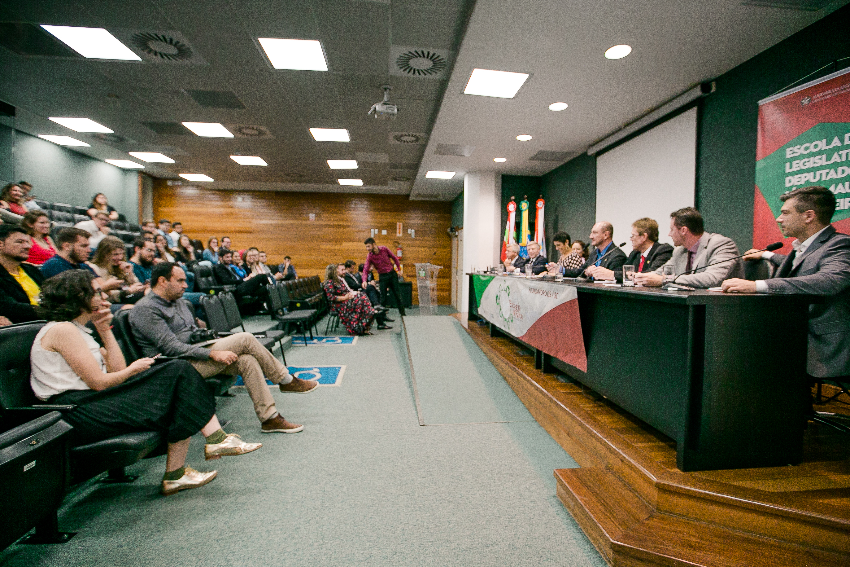 Estágio Visita - Mesa Redonda com Deputados