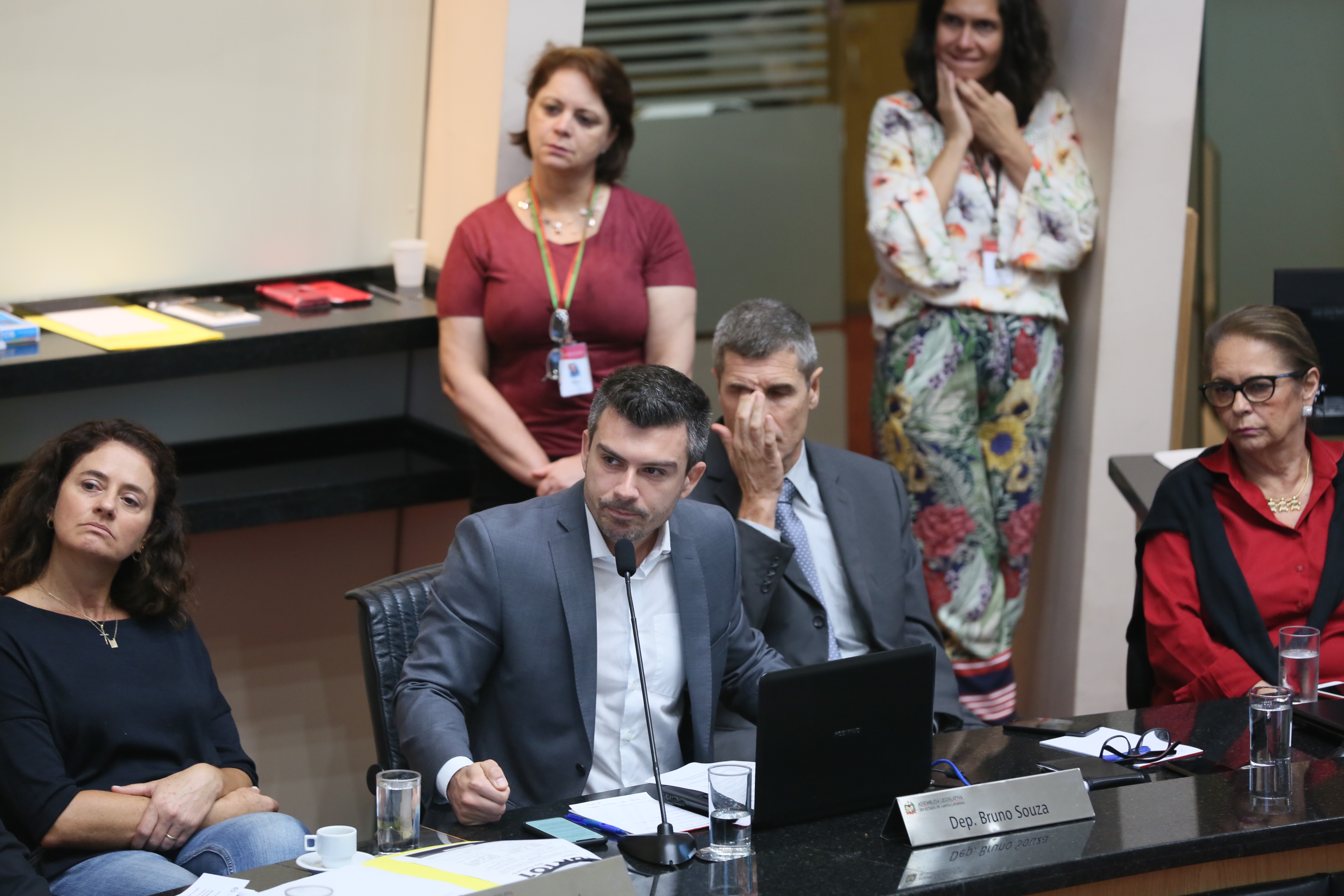 Comissão de Transportes promove audiência pública para discutir as obras do contorno viário da Grande Florianópolis.