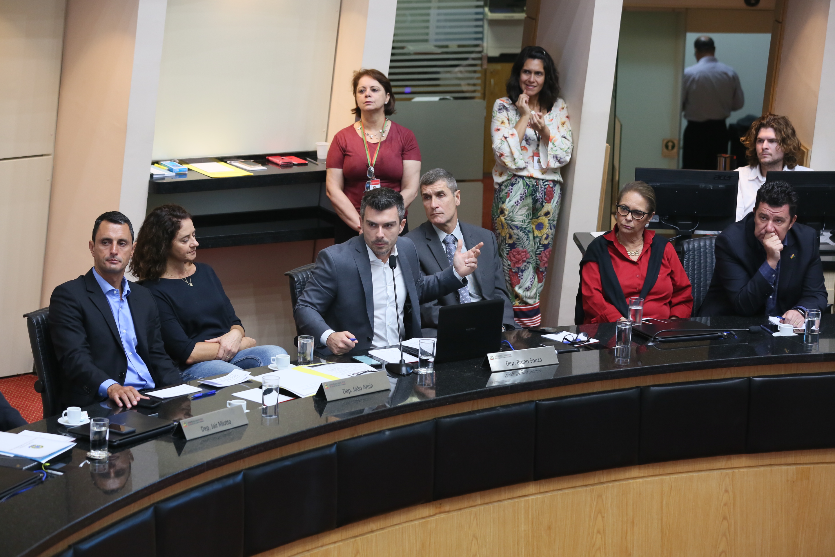 Comissão de Transportes promove audiência pública para discutir as obras do contorno viário da Grande Florianópolis.