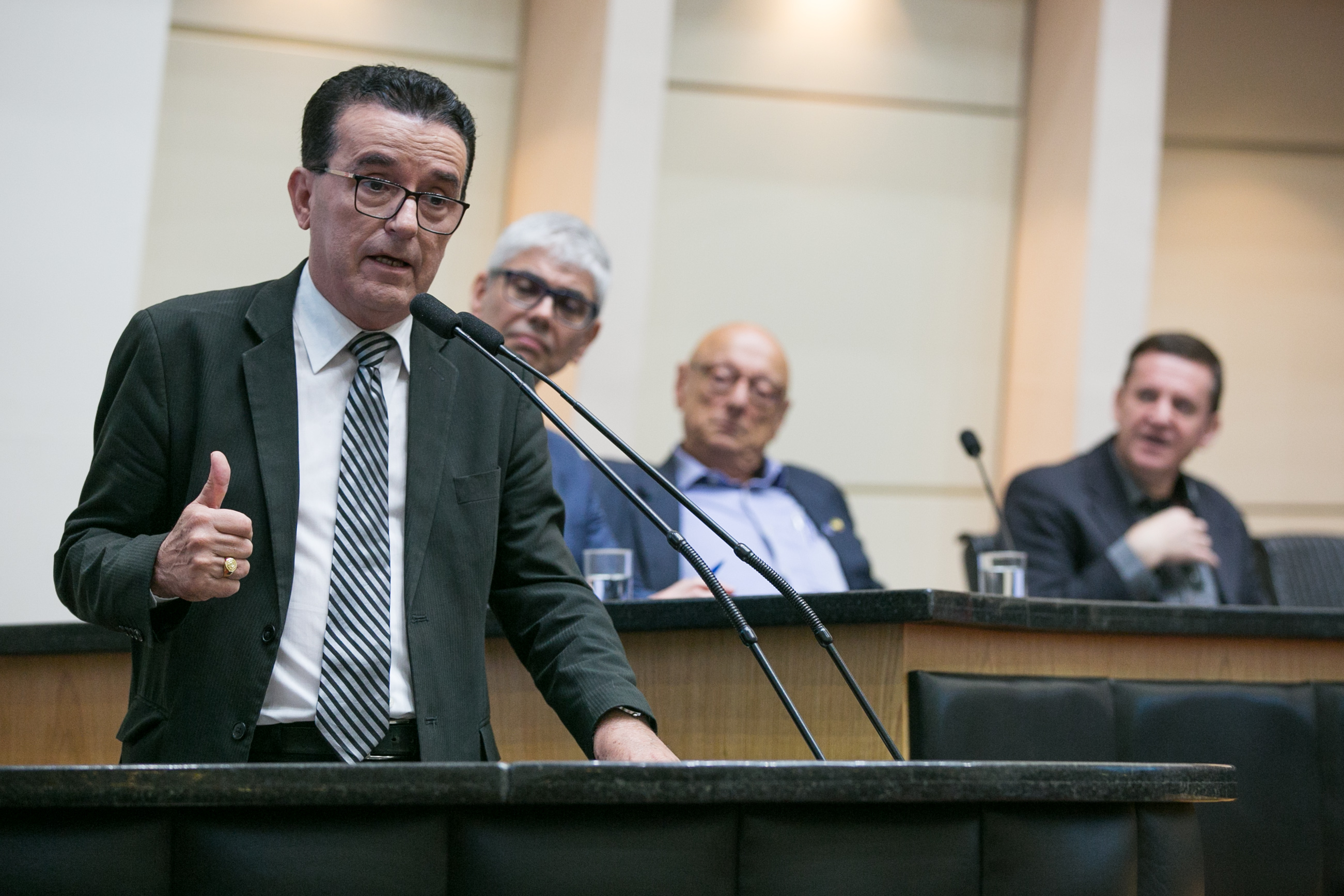 Comissão de Transportes promove audiência pública para discutir as obras do contorno viário da Grande Florianópolis.