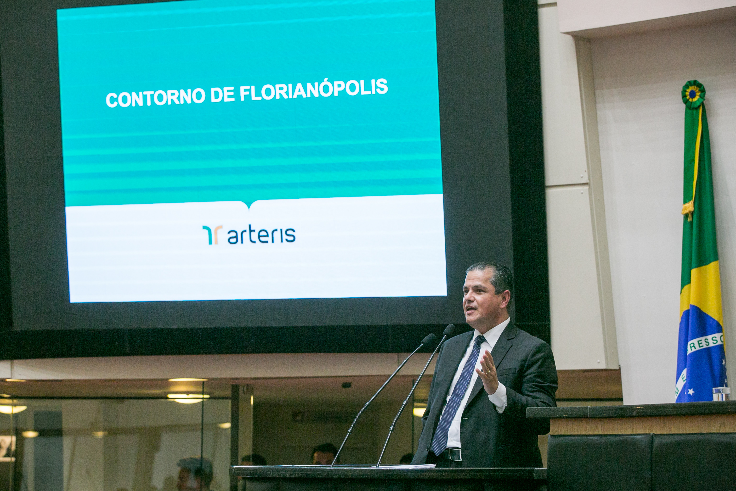 Comissão de Transportes promove audiência pública para discutir as obras do contorno viário da Grande Florianópolis.