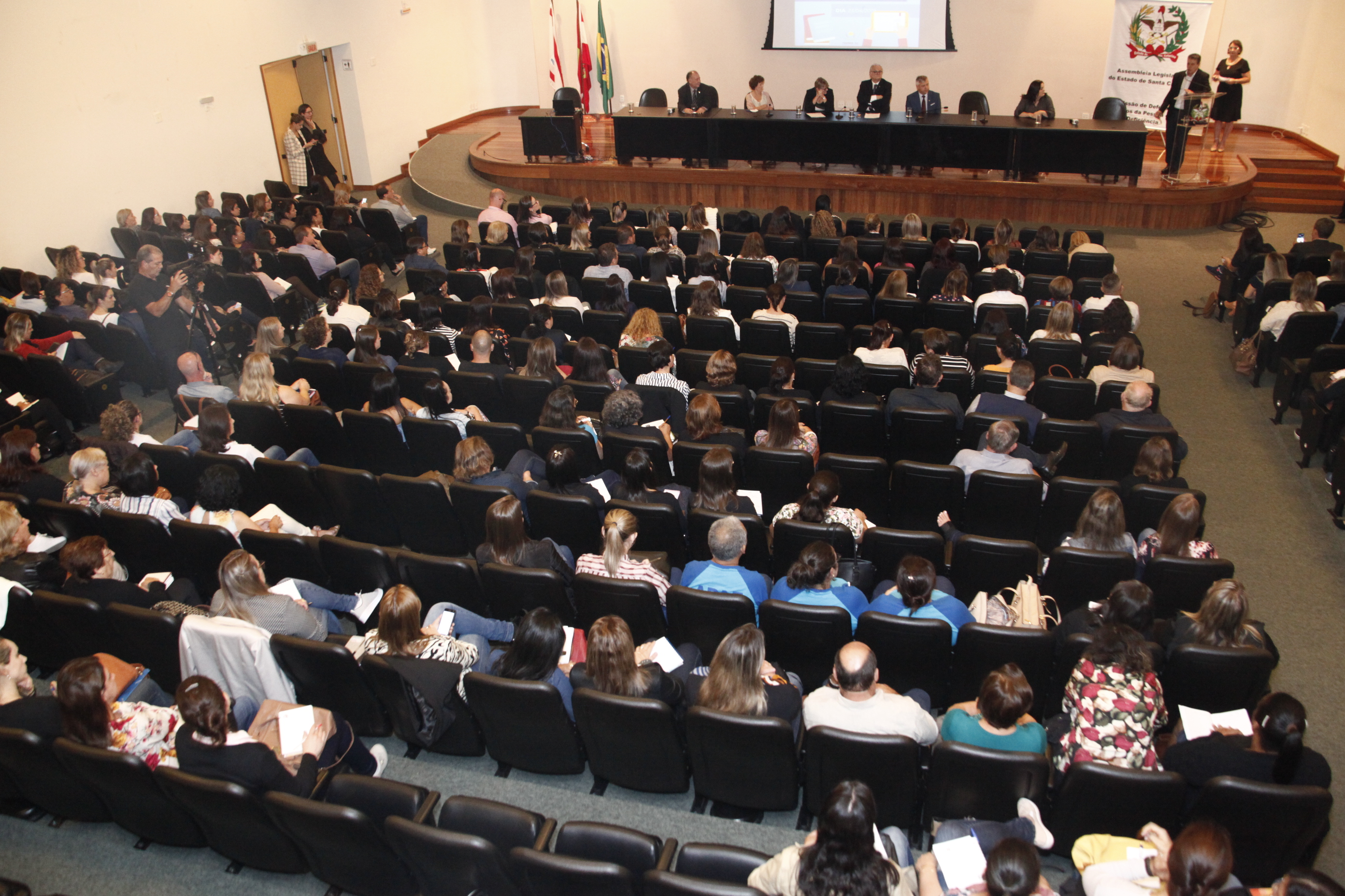 Seminário Currículo Natural Funcional_APAE Escola