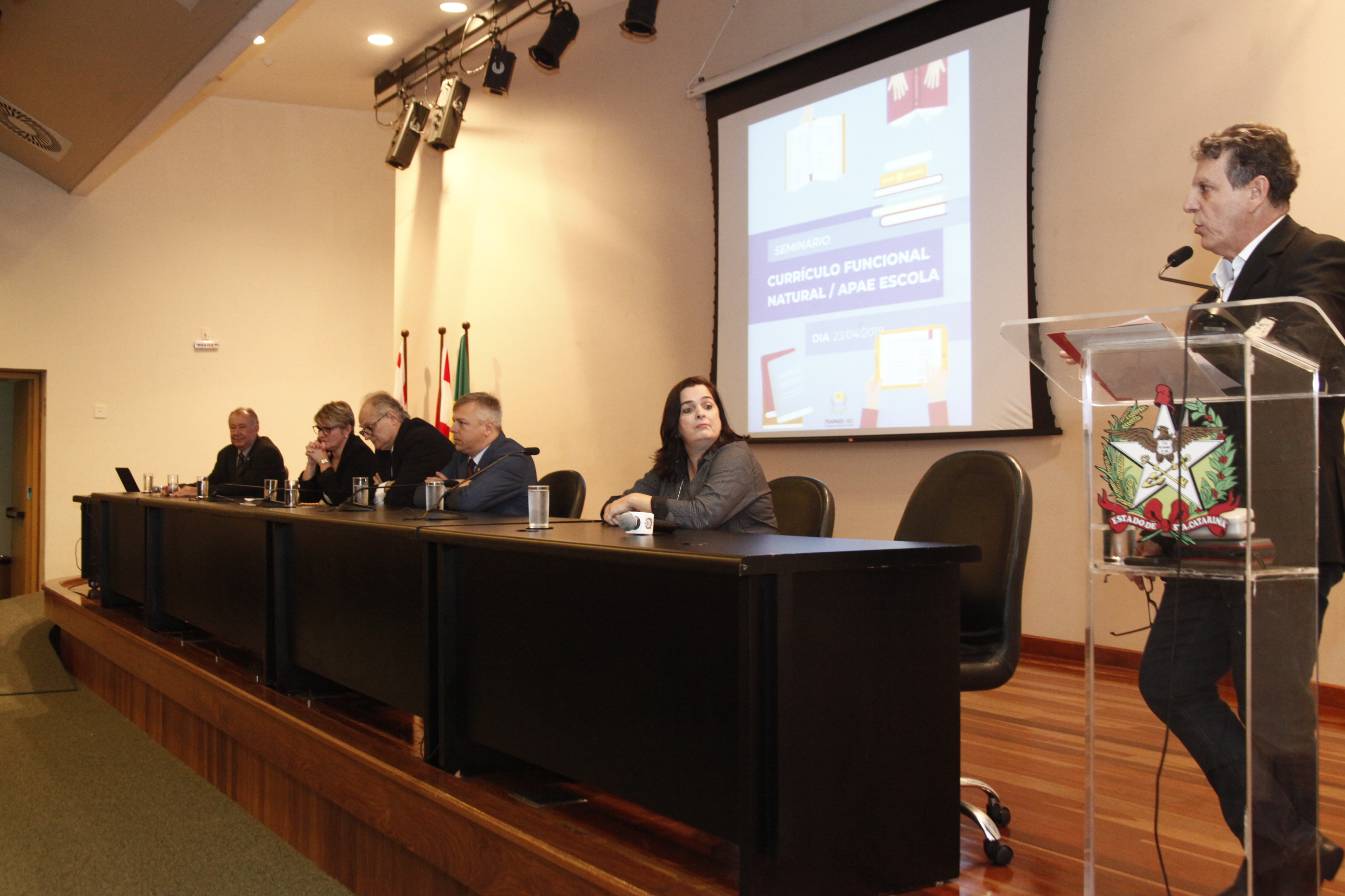 Seminário Currículo Natural Funcional_APAE Escola