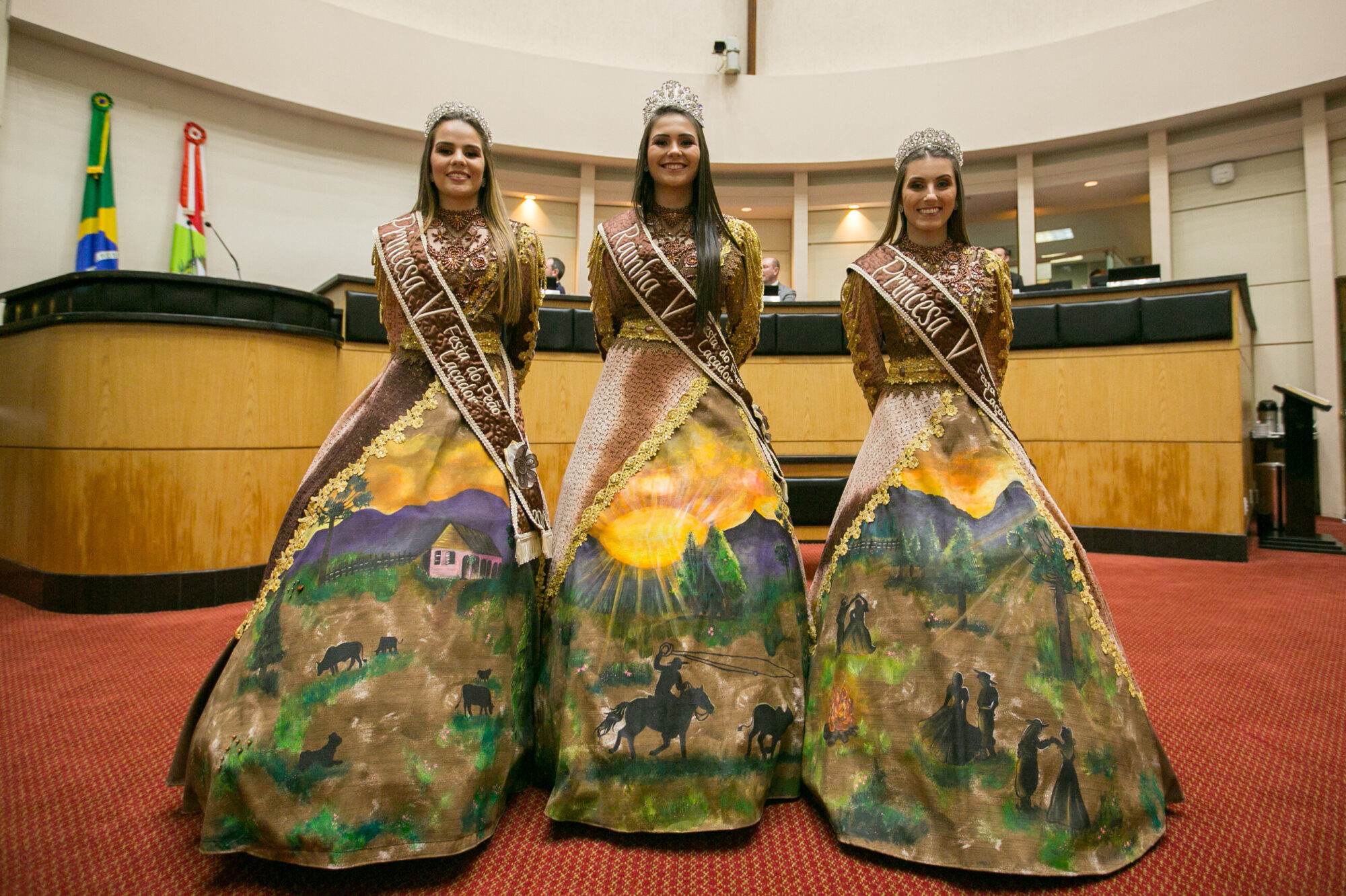 Correia Pinto celebra os  37 anos de emancipação com a 5ª Festa do Peão Laçador